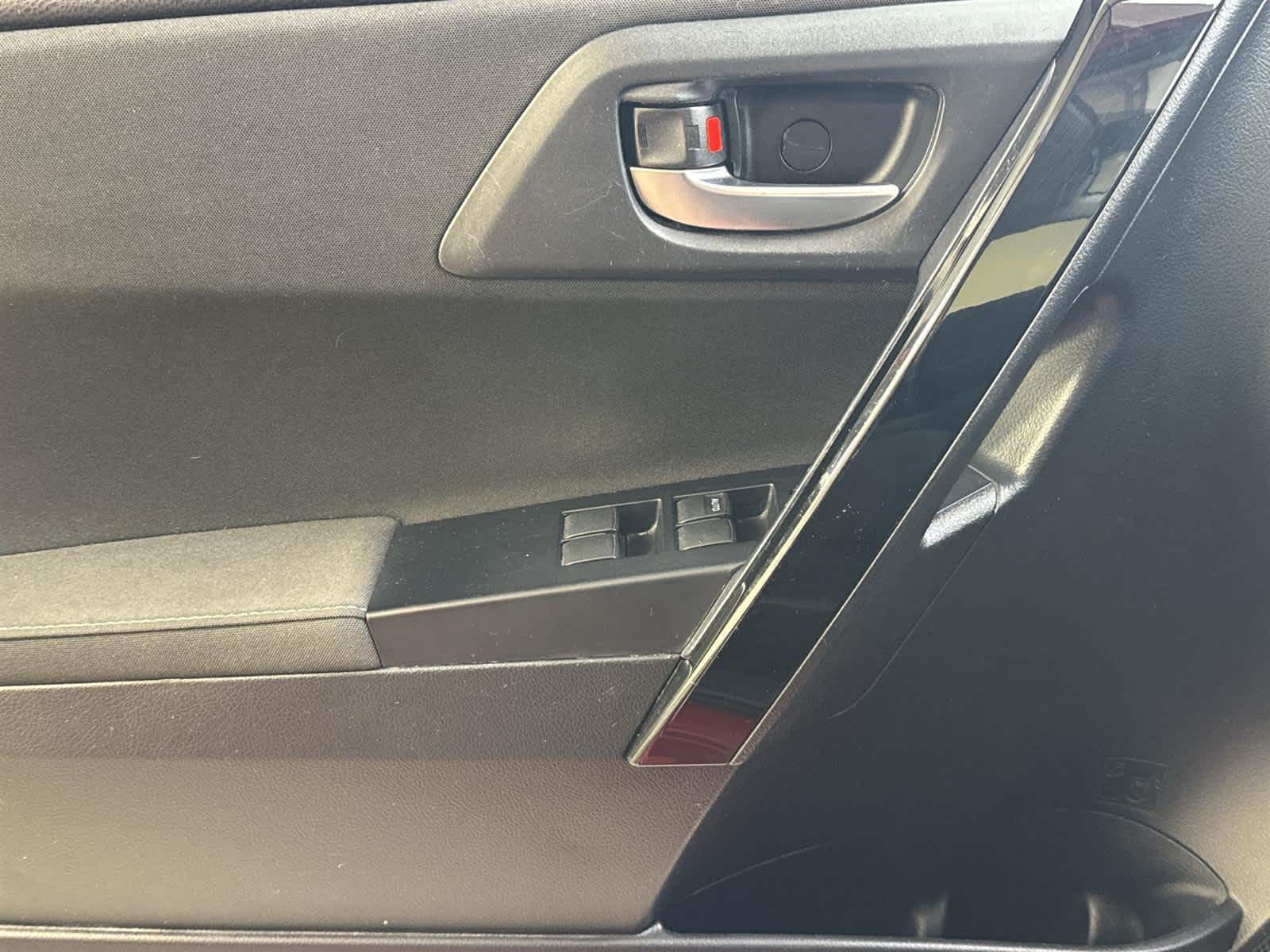 Thumbnail: 2018 Toyota Corolla iM - 21