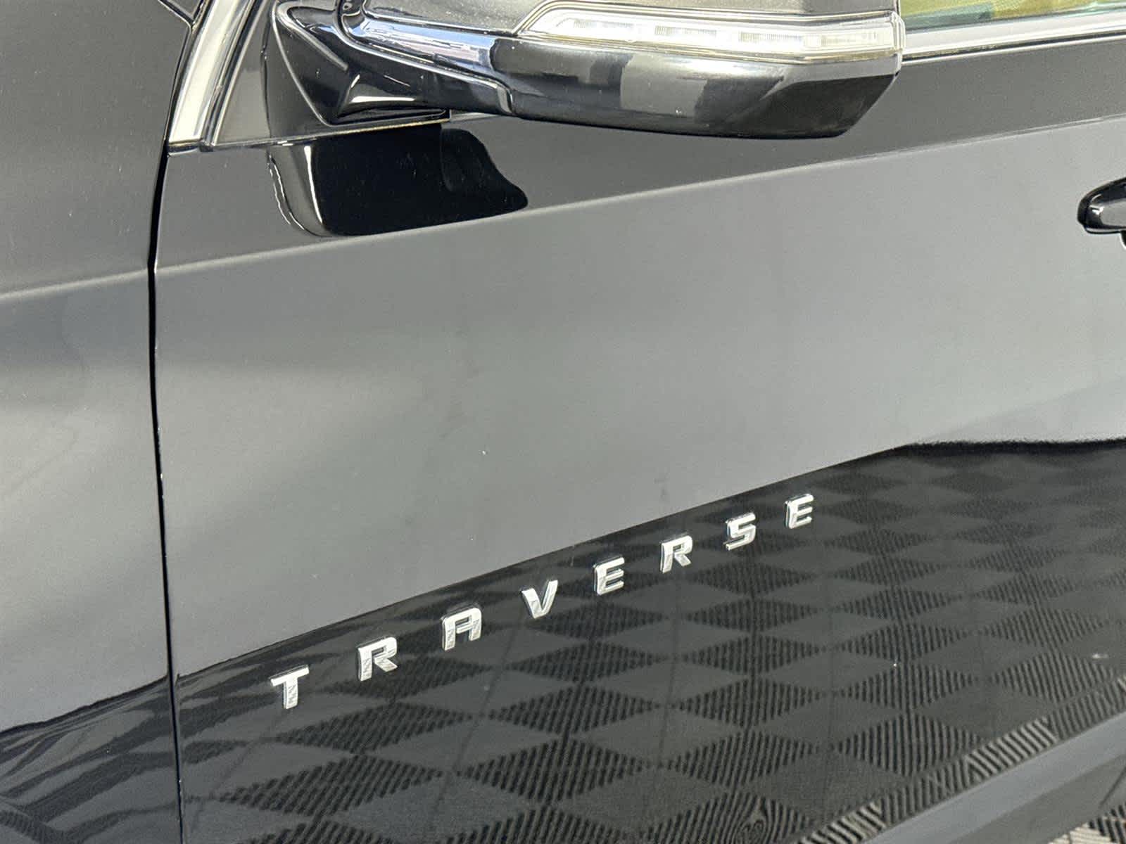 Thumbnail: 2018 Chevrolet Traverse - 10