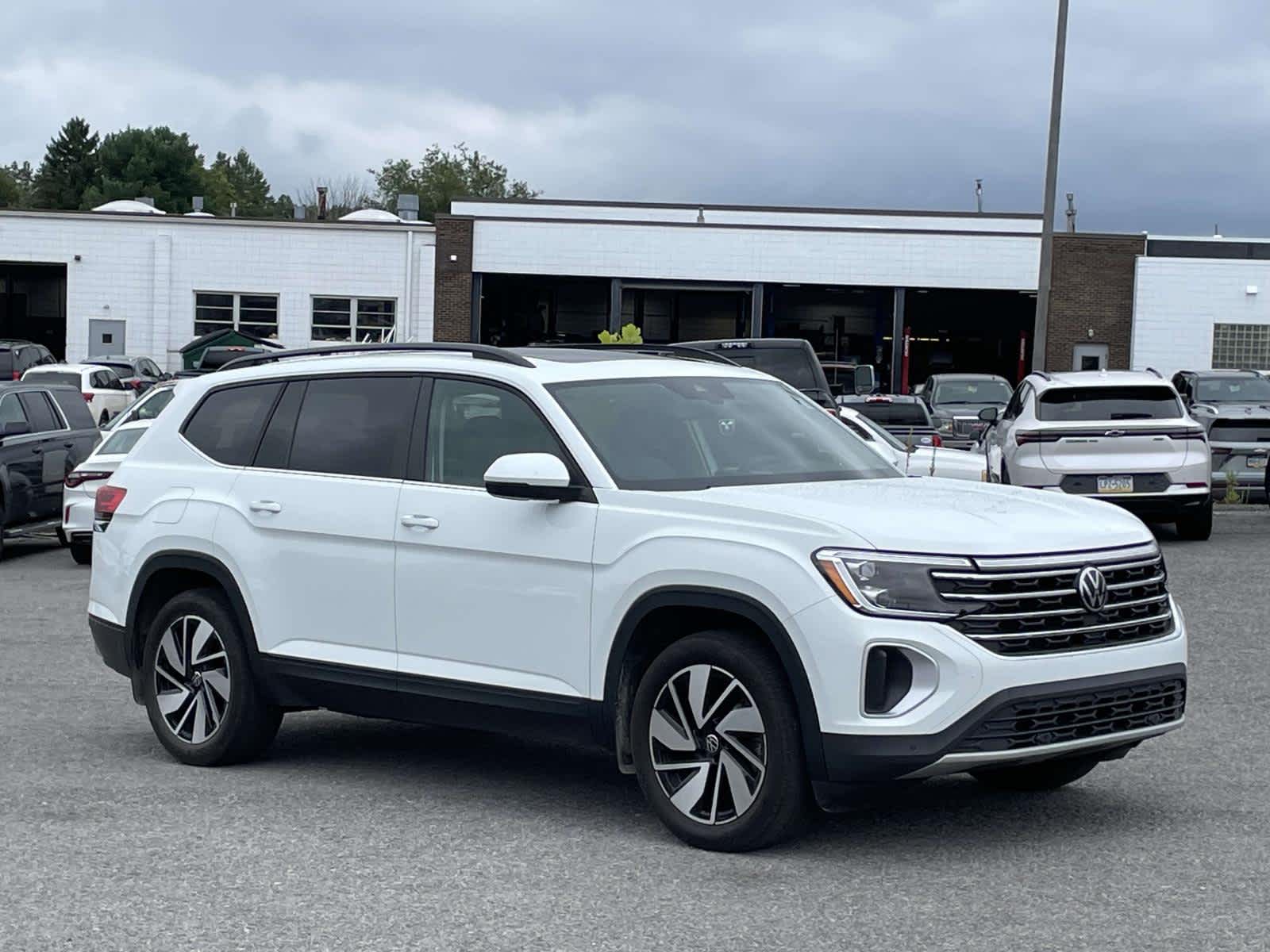 Thumbnail: 2024 Volkswagen Atlas - 7