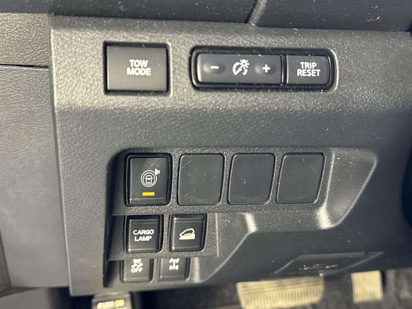 Thumbnail: 2024 Nissan Frontier - 23