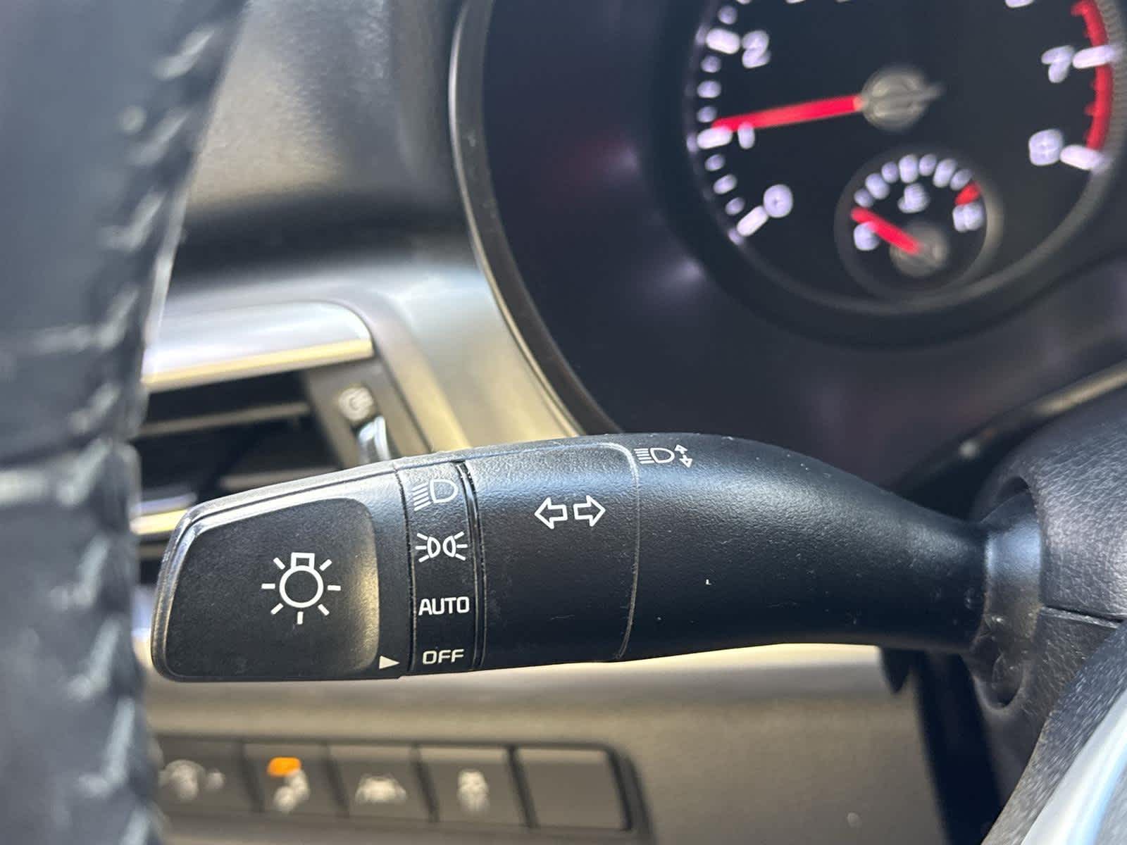 Thumbnail: 2021 Kia Telluride - 25