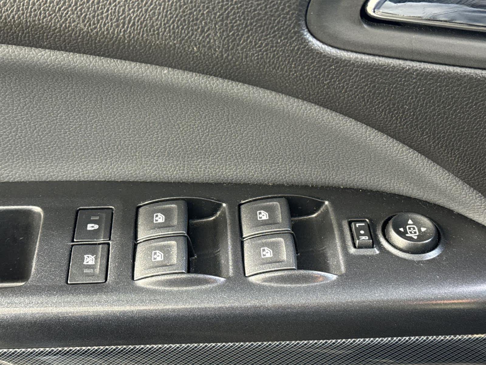 Thumbnail: 2021 Chevrolet Colorado - 22