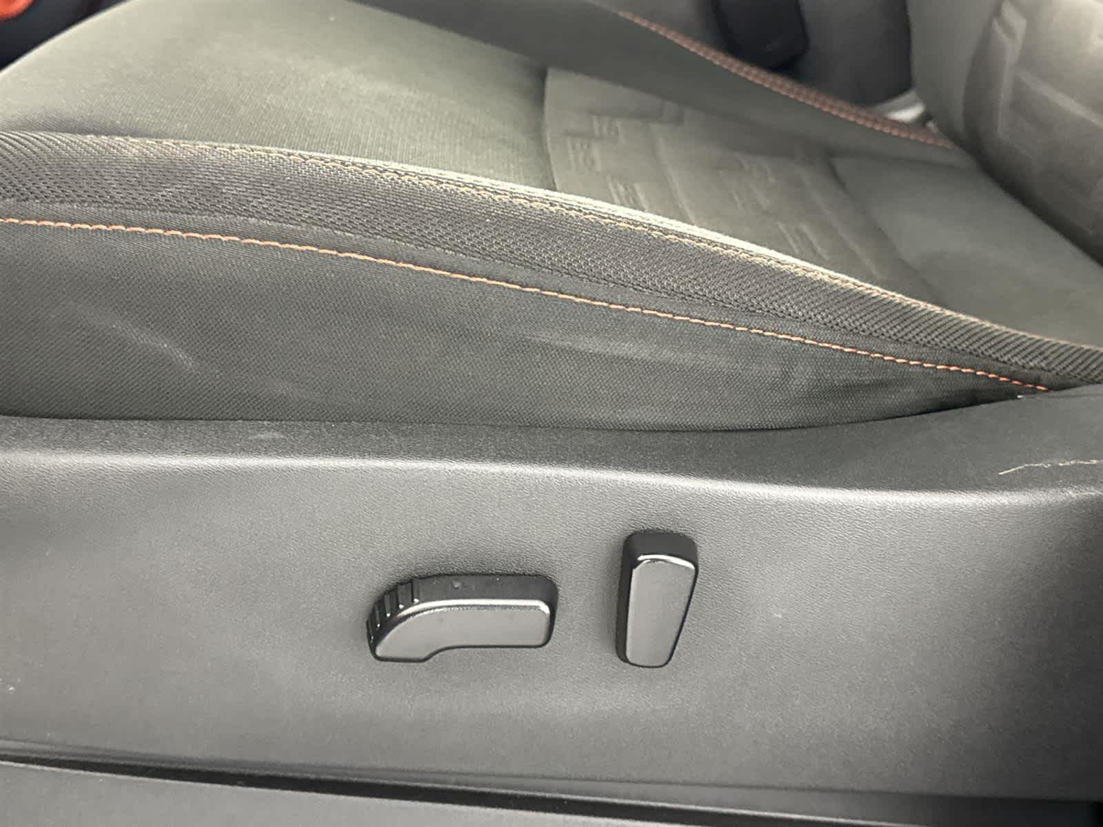 Thumbnail: 2022 Nissan Frontier - 12