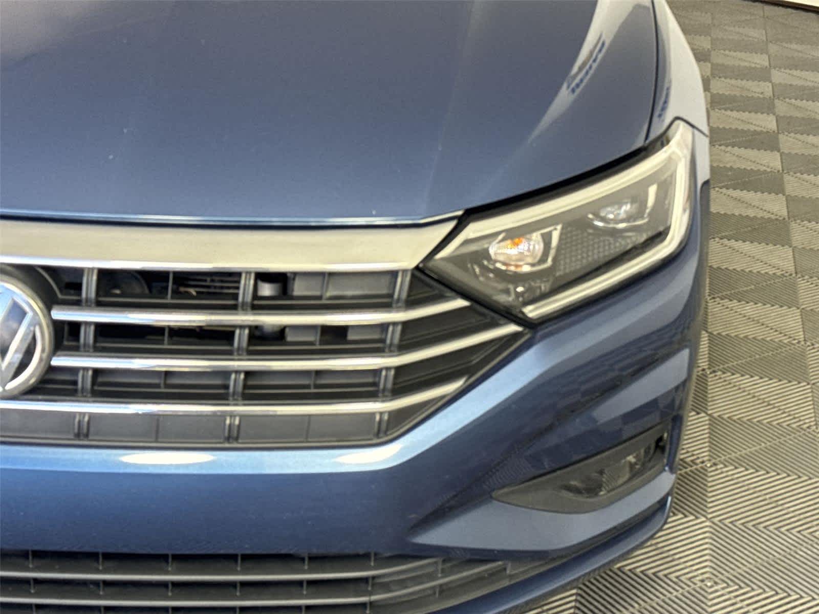 Thumbnail: 2019 Volkswagen Jetta - 9