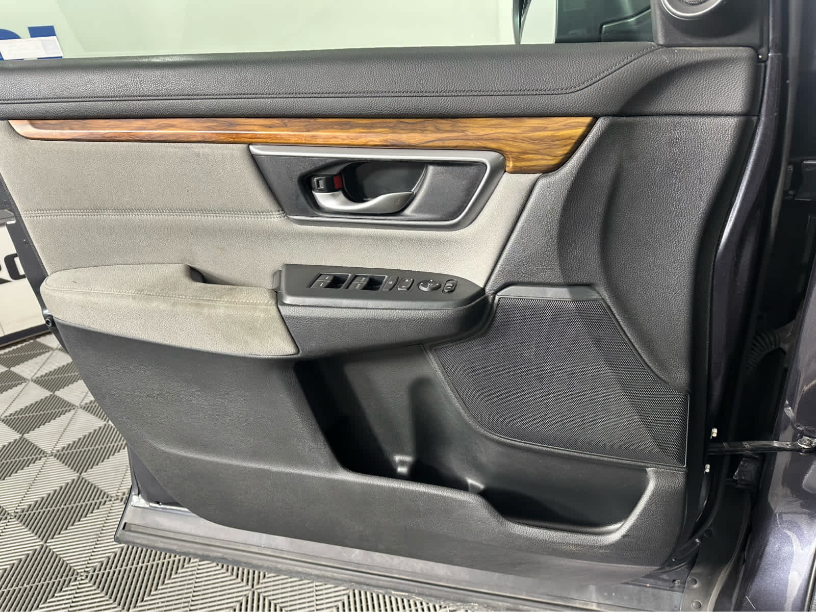 Thumbnail: 2018 Honda CR-V - 19