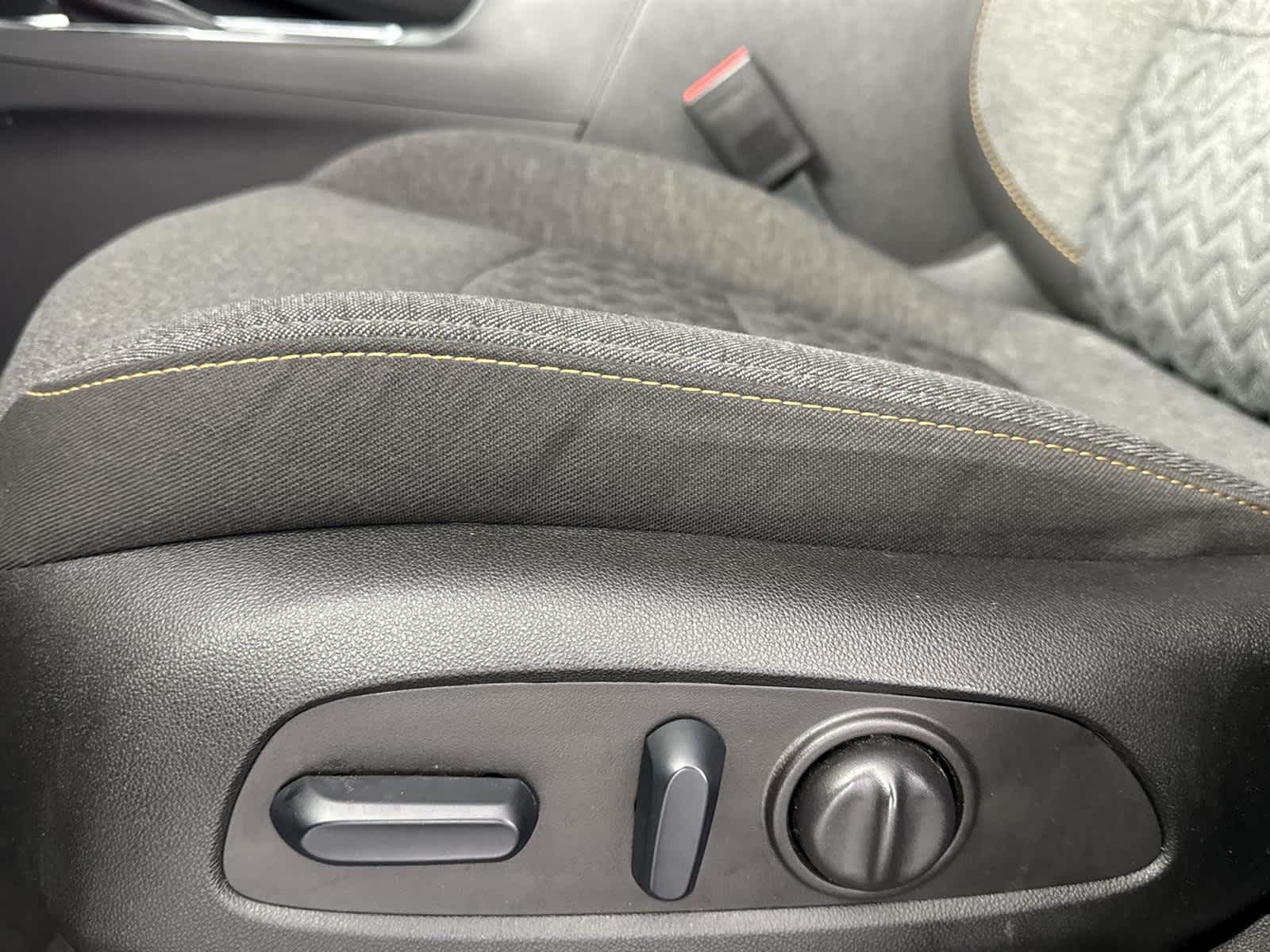 Thumbnail: 2022 Chevrolet Equinox - 13