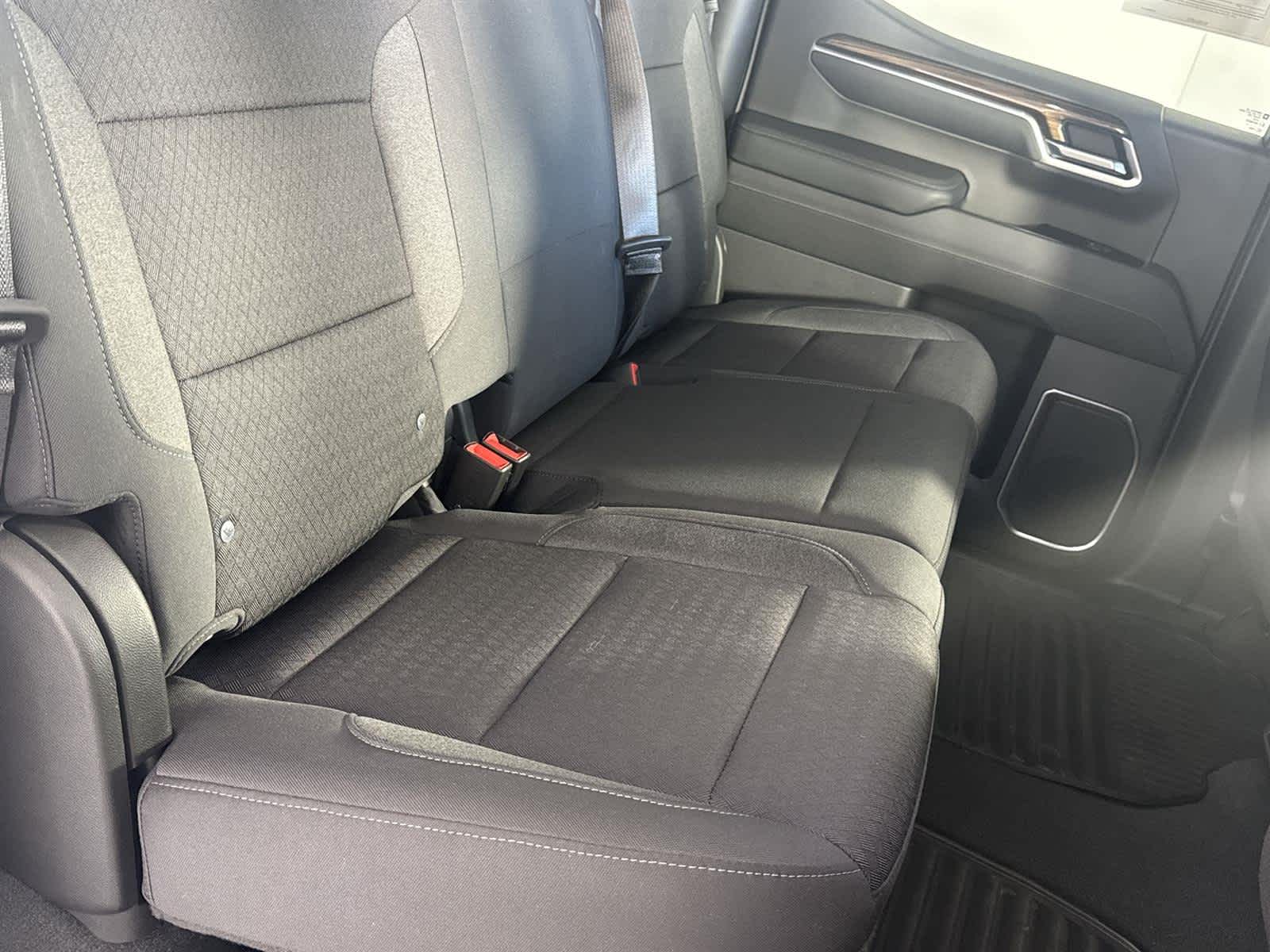 Thumbnail: 2022 Chevrolet Silverado 1500 - 16