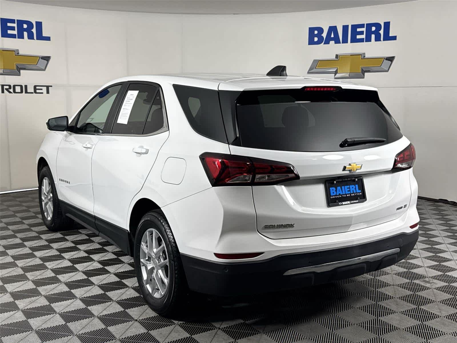 Thumbnail: 2023 Chevrolet Equinox - 3