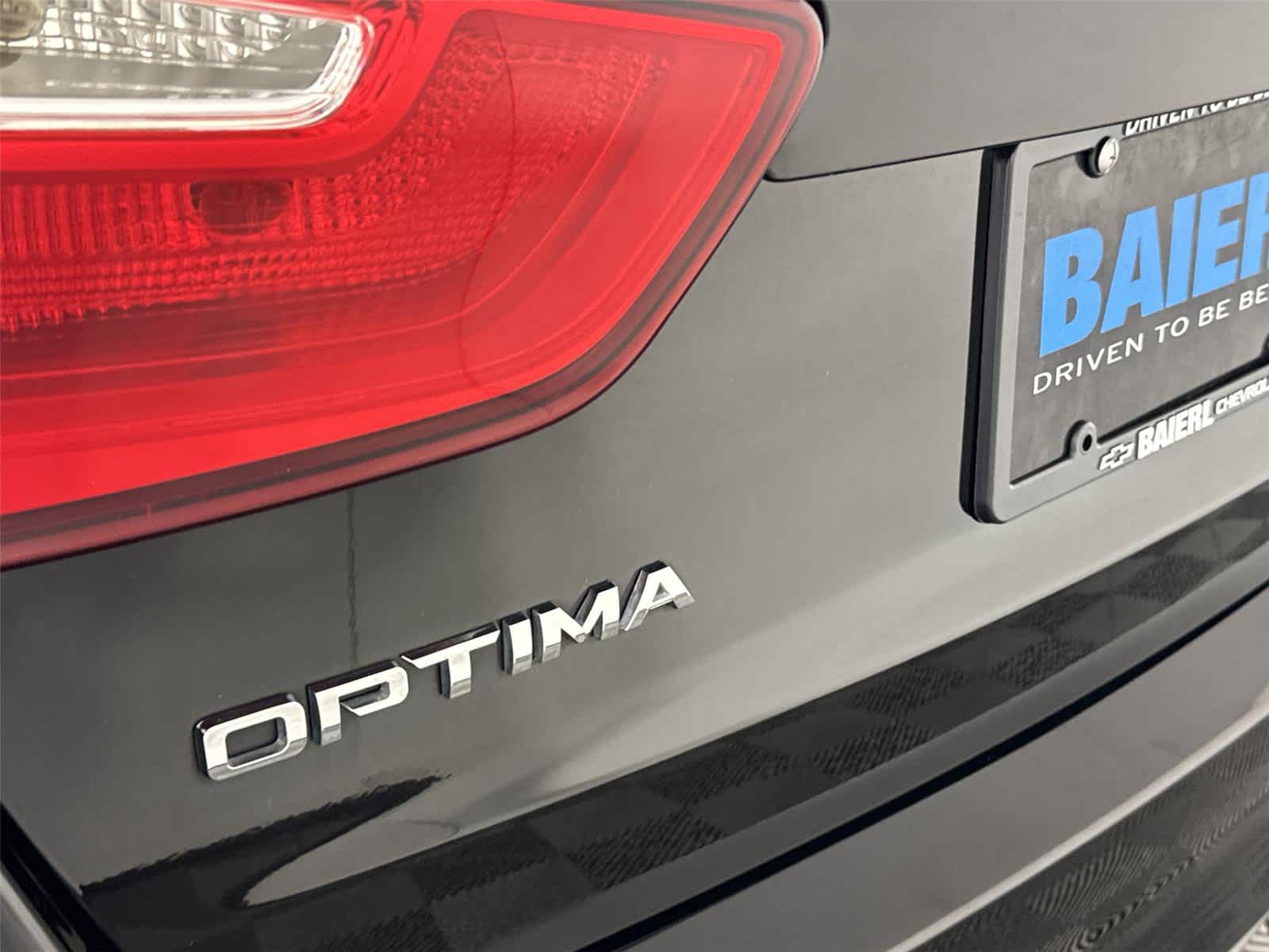 Thumbnail: 2015 Kia Optima - 6