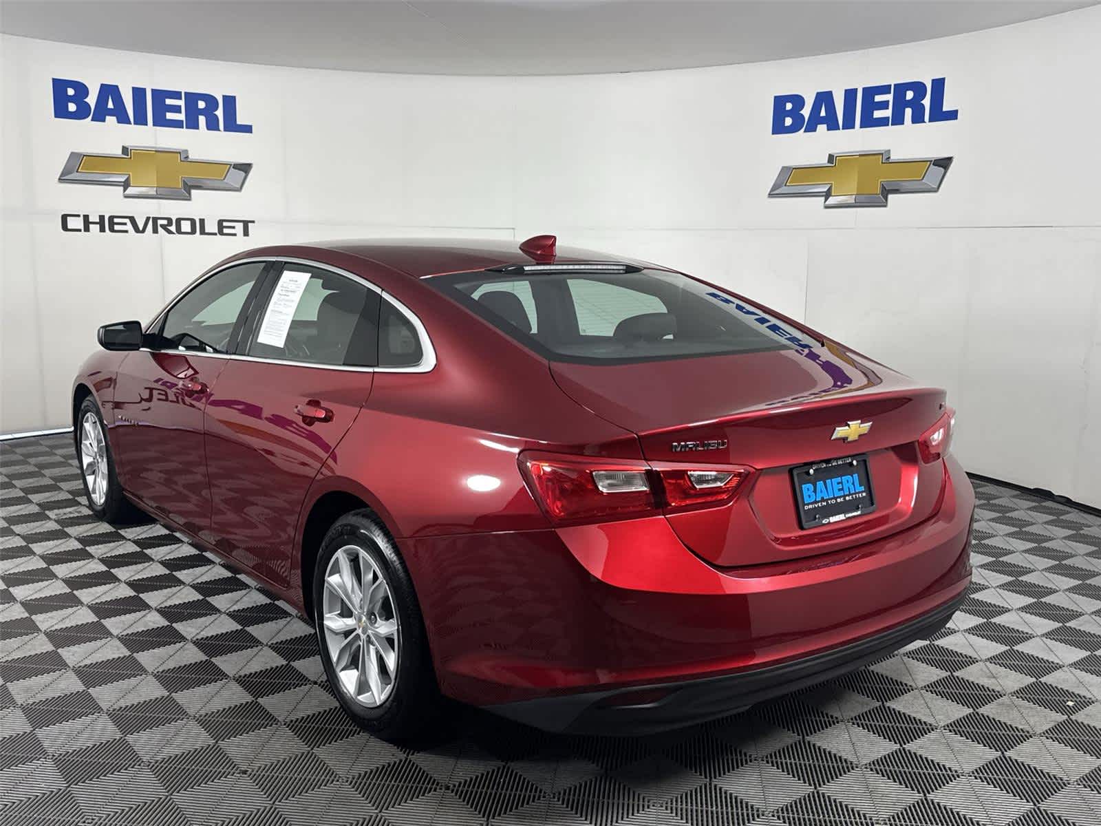 Thumbnail: 2023 Chevrolet Malibu - 3