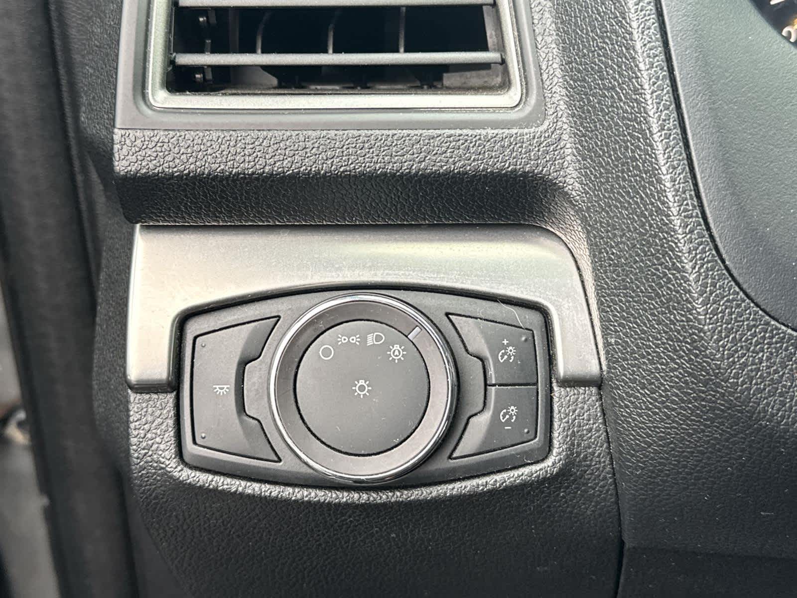 Thumbnail: 2018 Ford Explorer - 22