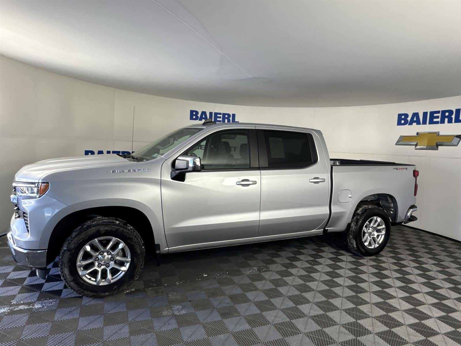 Thumbnail: 2022 Chevrolet Silverado 1500 - 2