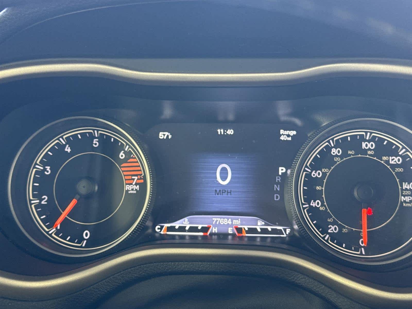 Thumbnail: 2018 Jeep Cherokee - 28