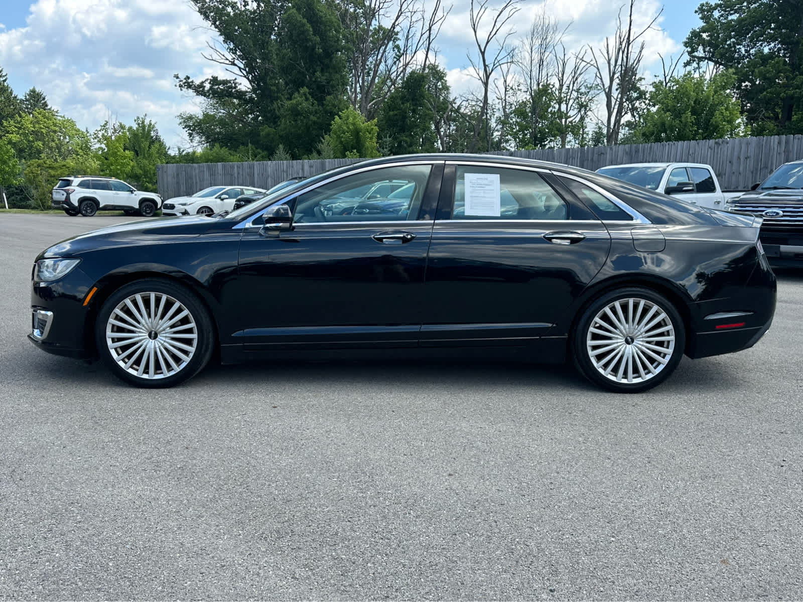 Thumbnail: 2017 Lincoln MKZ - 4