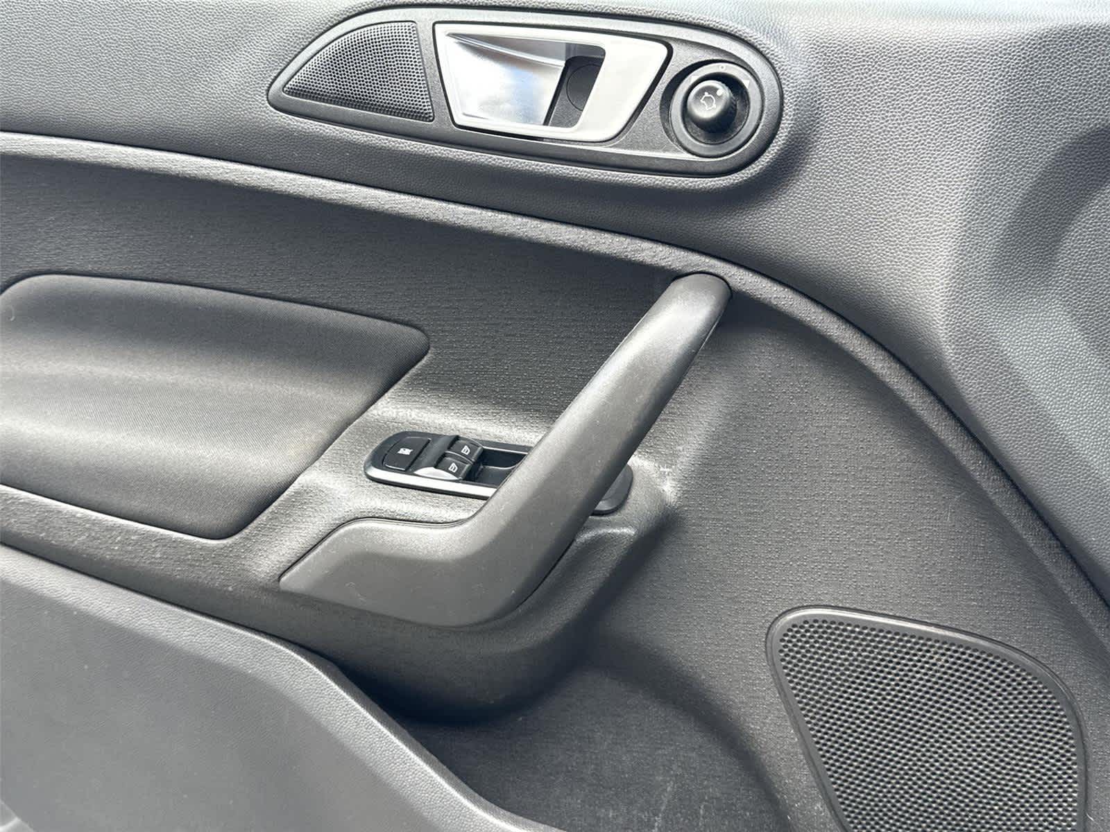 Thumbnail: 2016 Ford Fiesta - 21