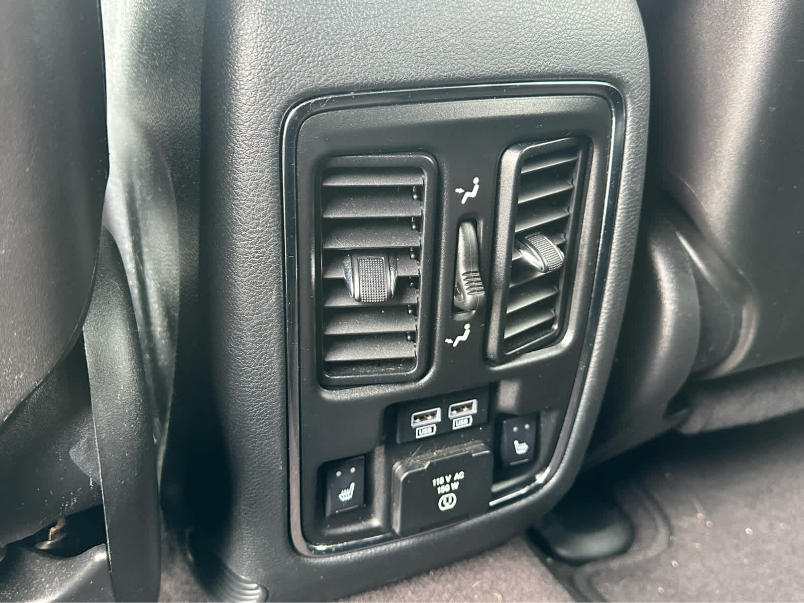 Thumbnail: 2018 Jeep Grand Cherokee - 23