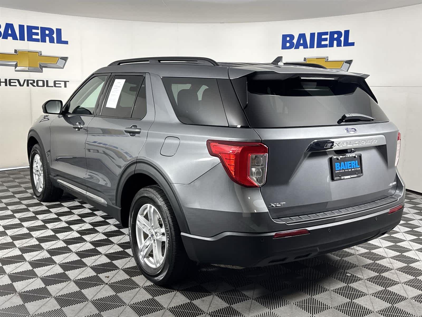 Thumbnail: 2022 Ford Explorer - 3