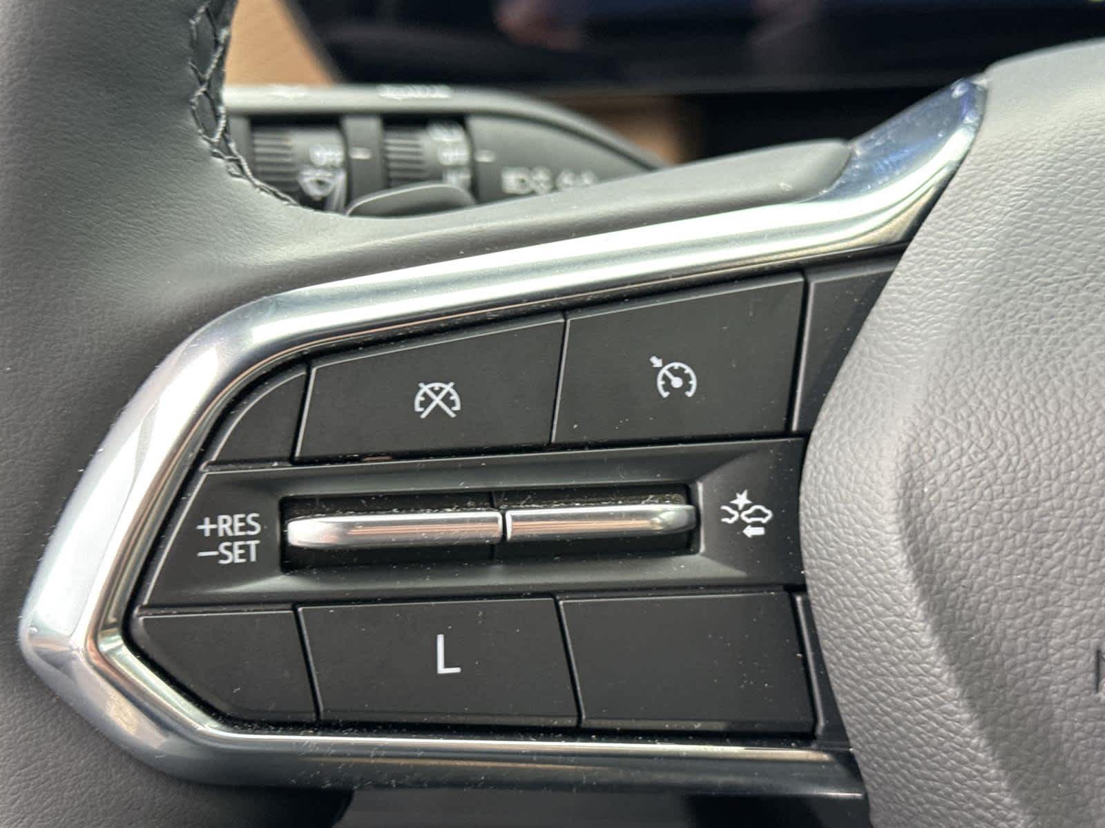 Thumbnail: 2025 Chevrolet Equinox - 24