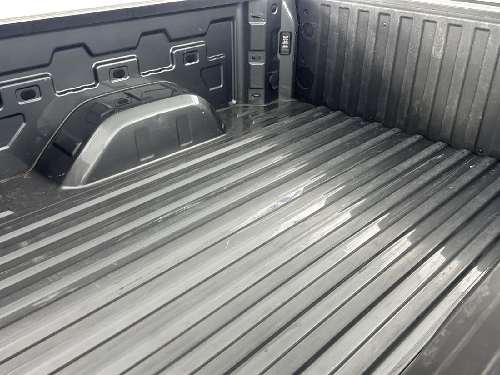 Thumbnail: 2020 Chevrolet Silverado 1500 - 13