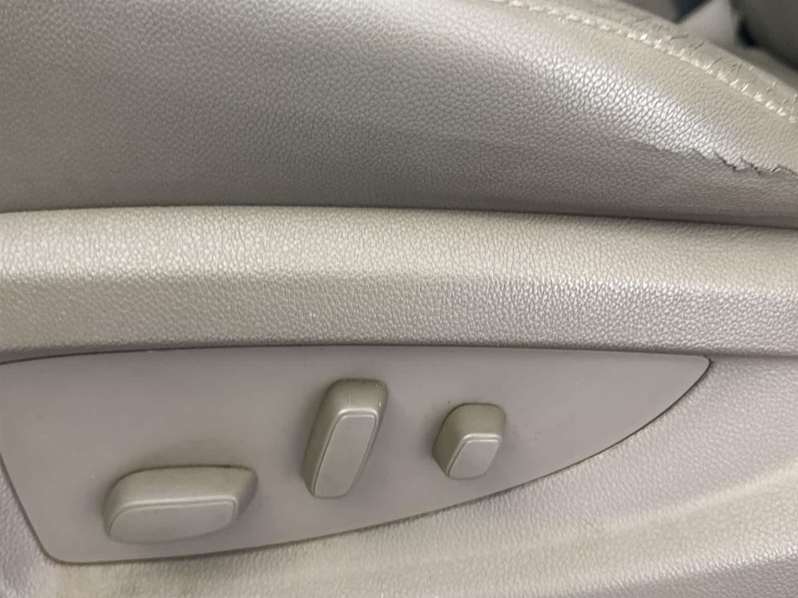 Thumbnail: 2015 Chevrolet Silverado 1500 - 12