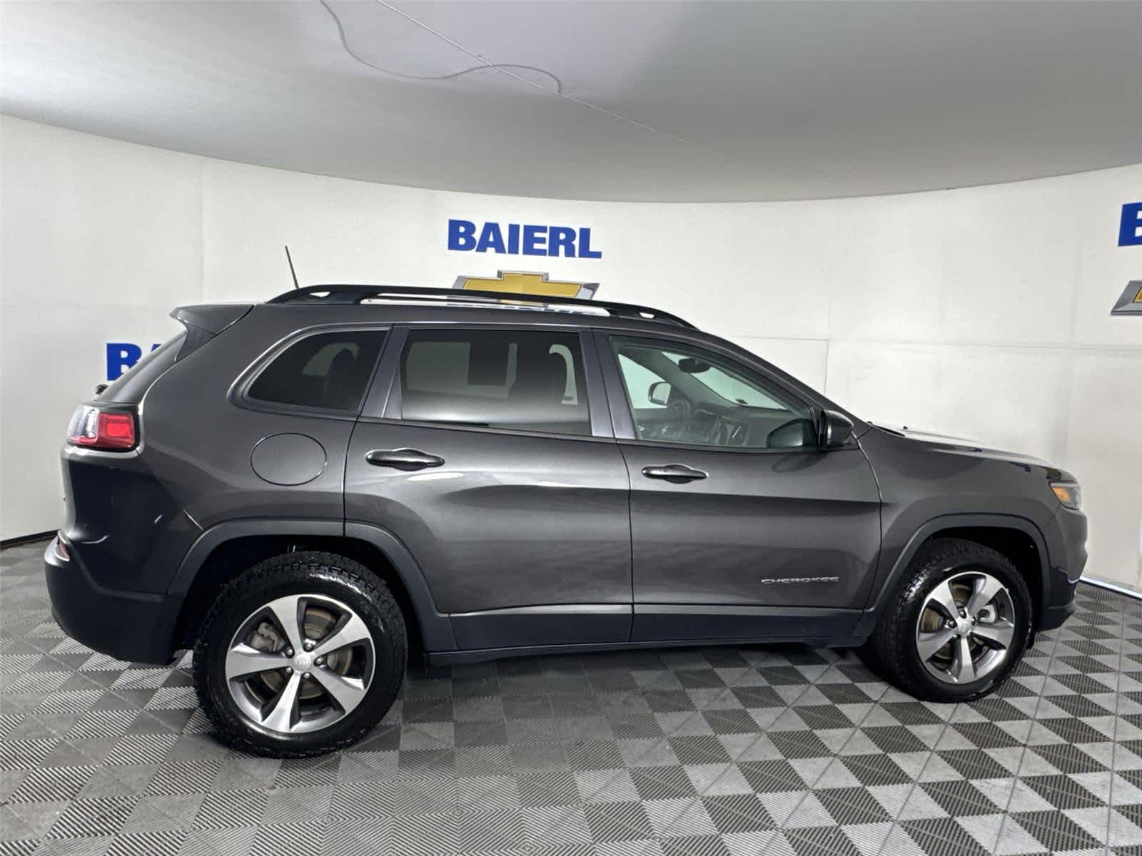 Thumbnail: 2022 Jeep Cherokee - 6