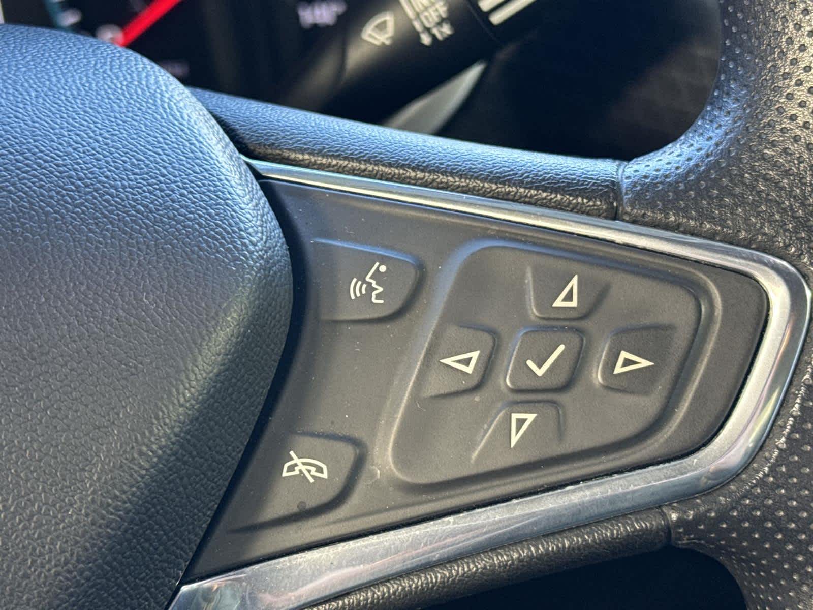 Thumbnail: 2020 Chevrolet Malibu - 25