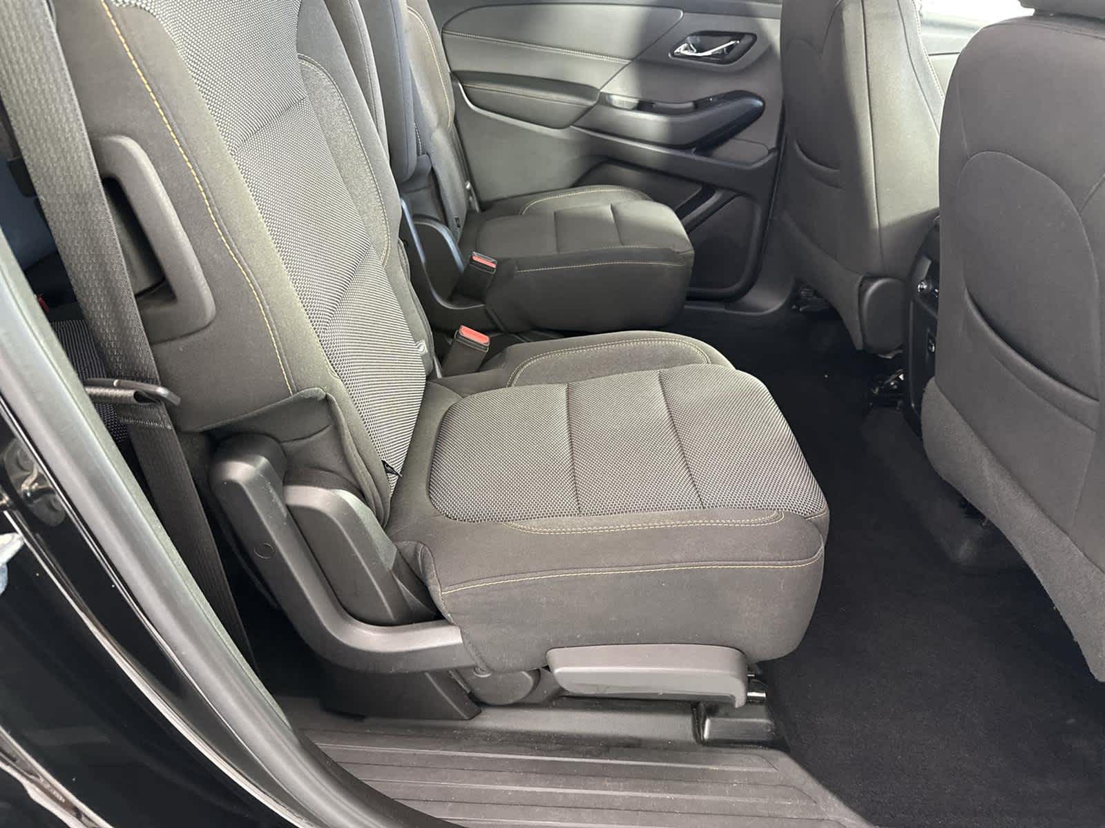 Thumbnail: 2018 Chevrolet Traverse - 15