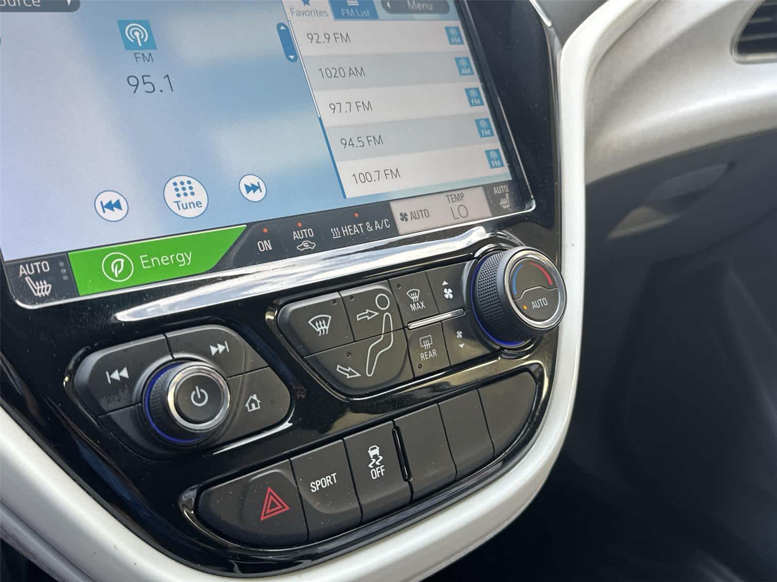 Thumbnail: 2017 Chevrolet Bolt EV - 18