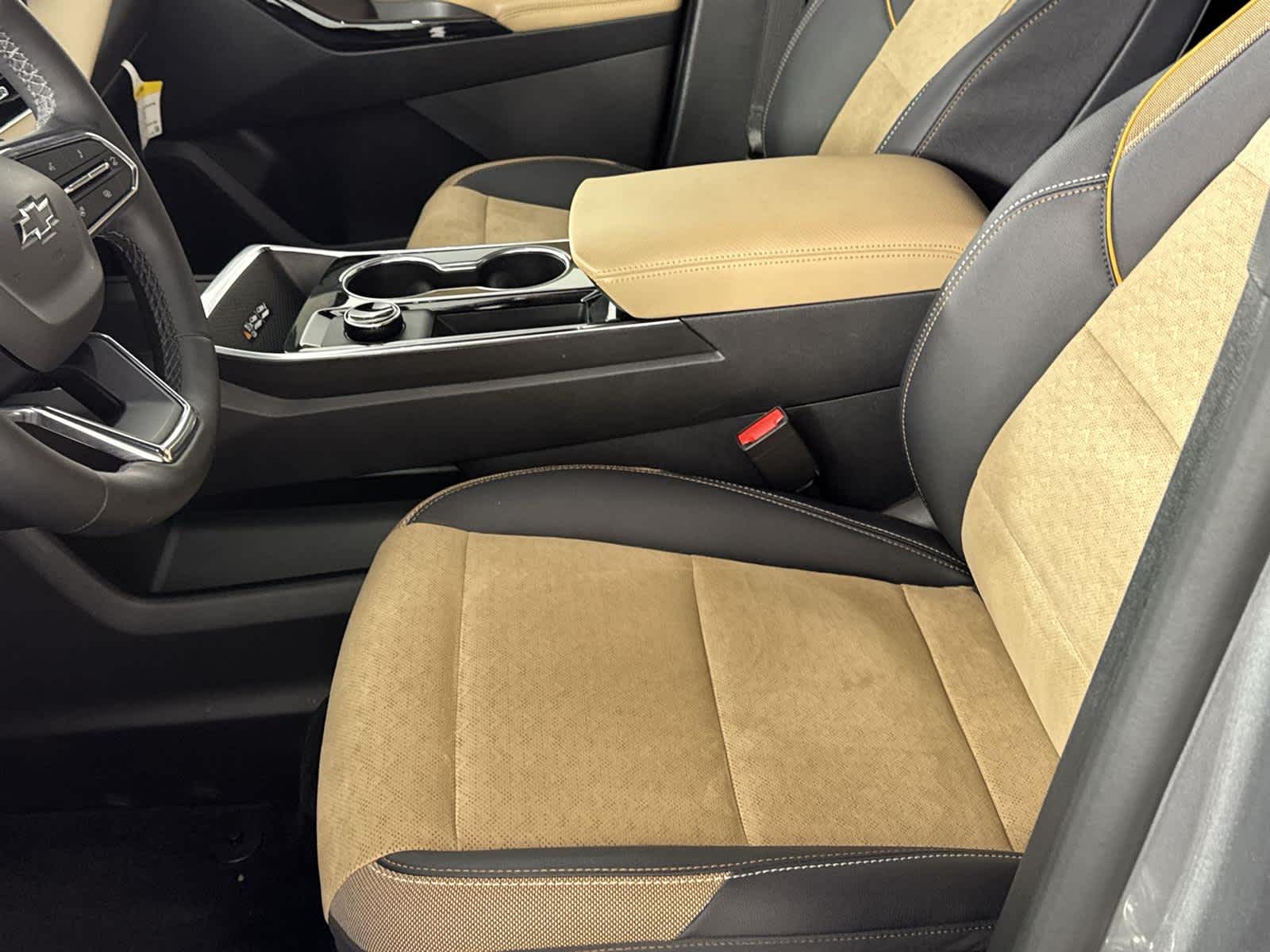 Thumbnail: 2025 Chevrolet Equinox - 11