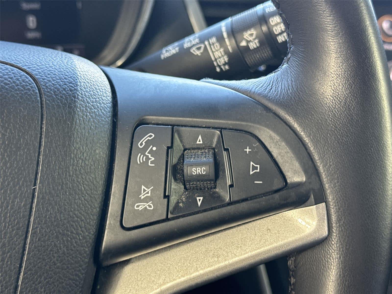 Thumbnail: 2022 Chevrolet Trax - 24