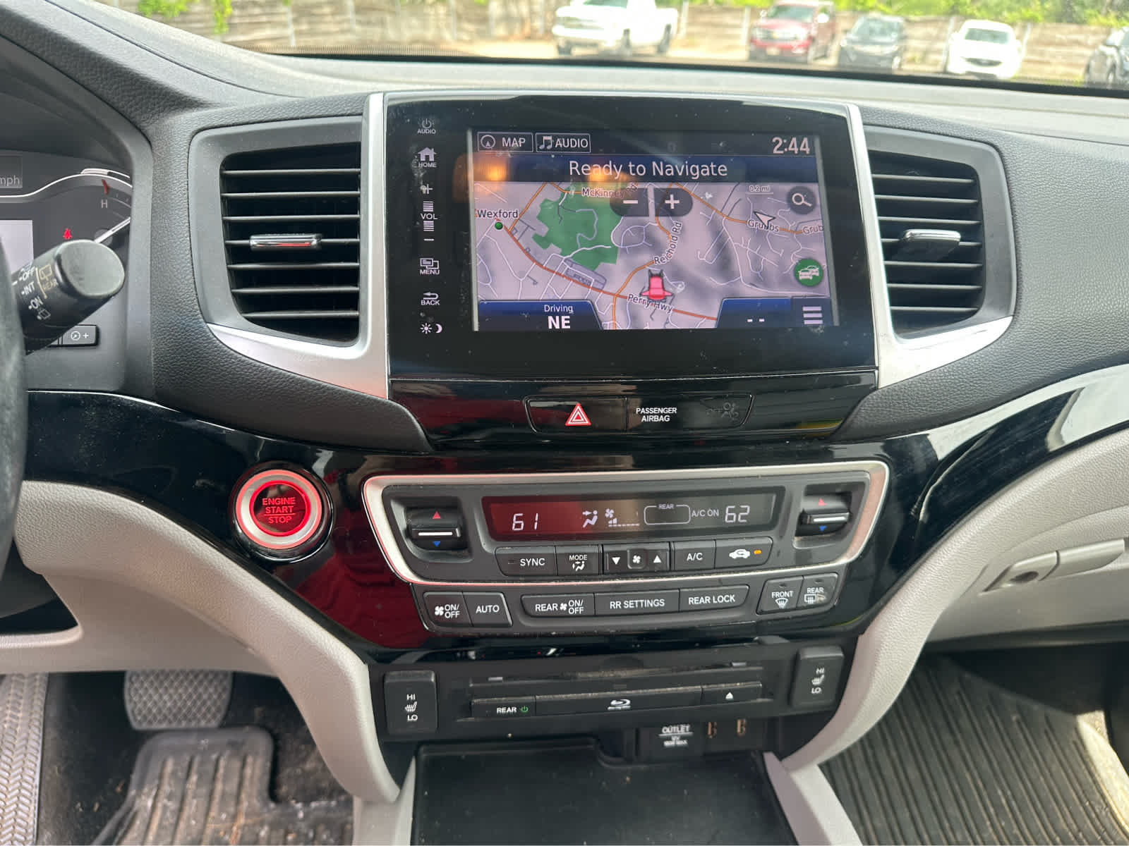 Thumbnail: 2018 Honda Pilot - 14