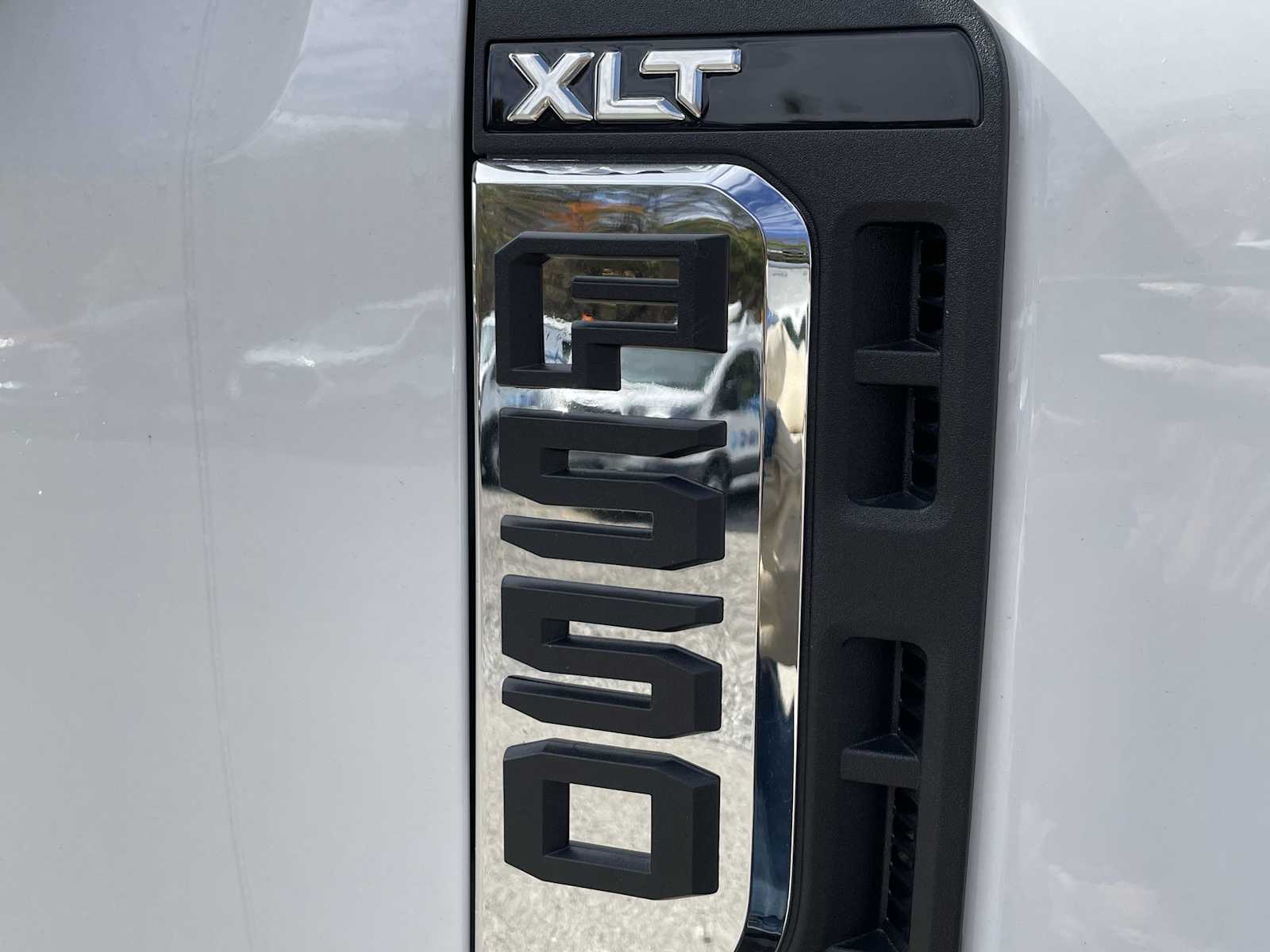 Thumbnail: 2024 Ford Econoline - 24