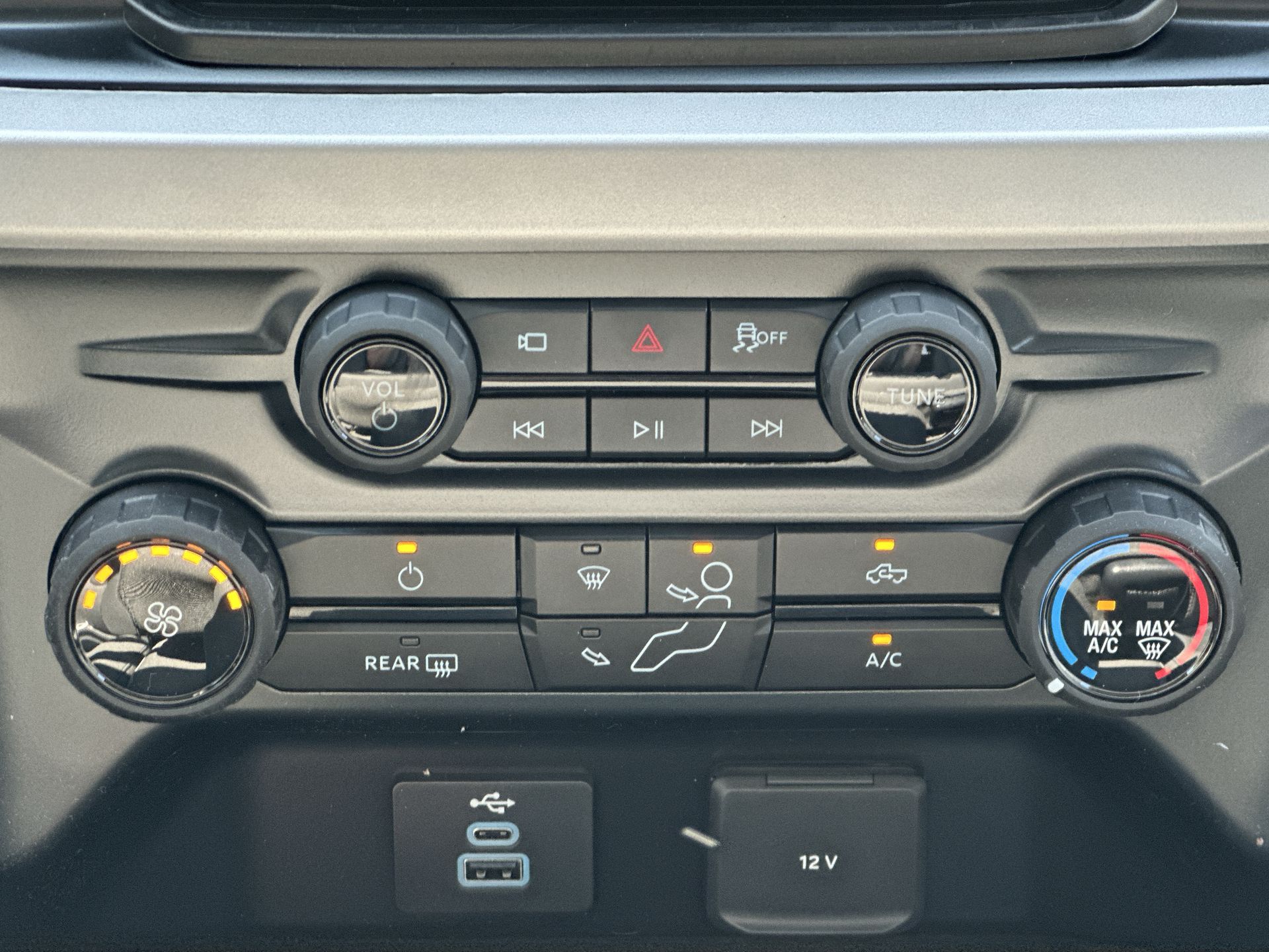 Thumbnail: 2026 Ford Econoline - 13