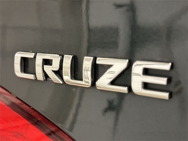 Thumbnail: 2018 Chevrolet Cruze - 19