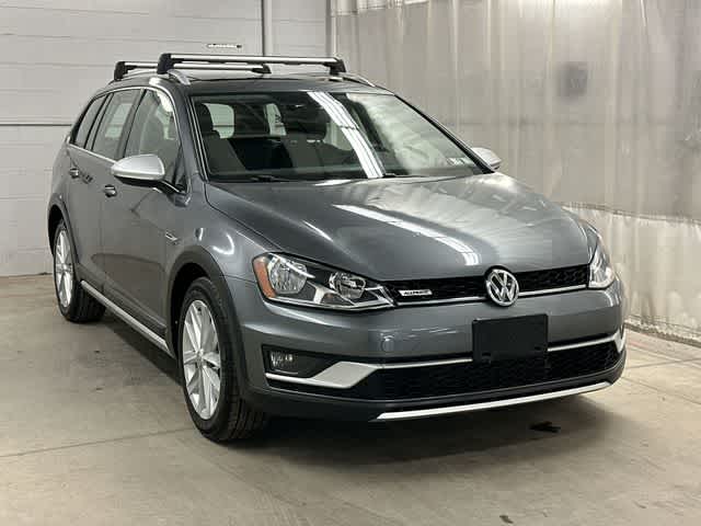 Thumbnail: 2017 Volkswagen Golf - 29