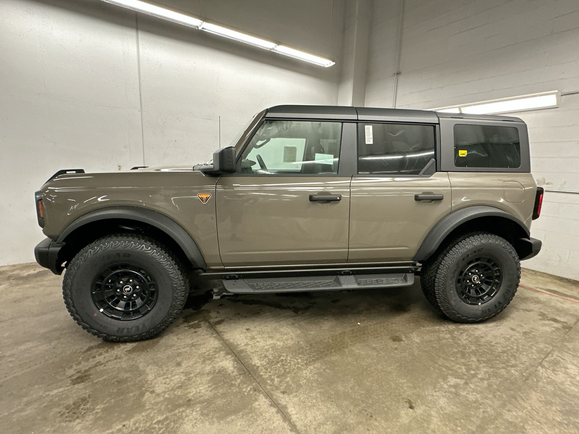 Thumbnail: 2026 Ford Bronco - 10