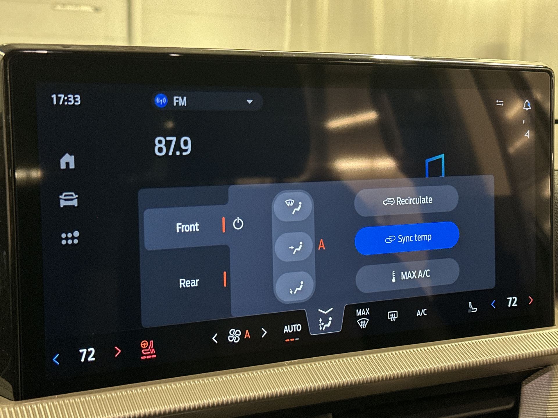 Thumbnail: 2026 Ford Explorer - 15