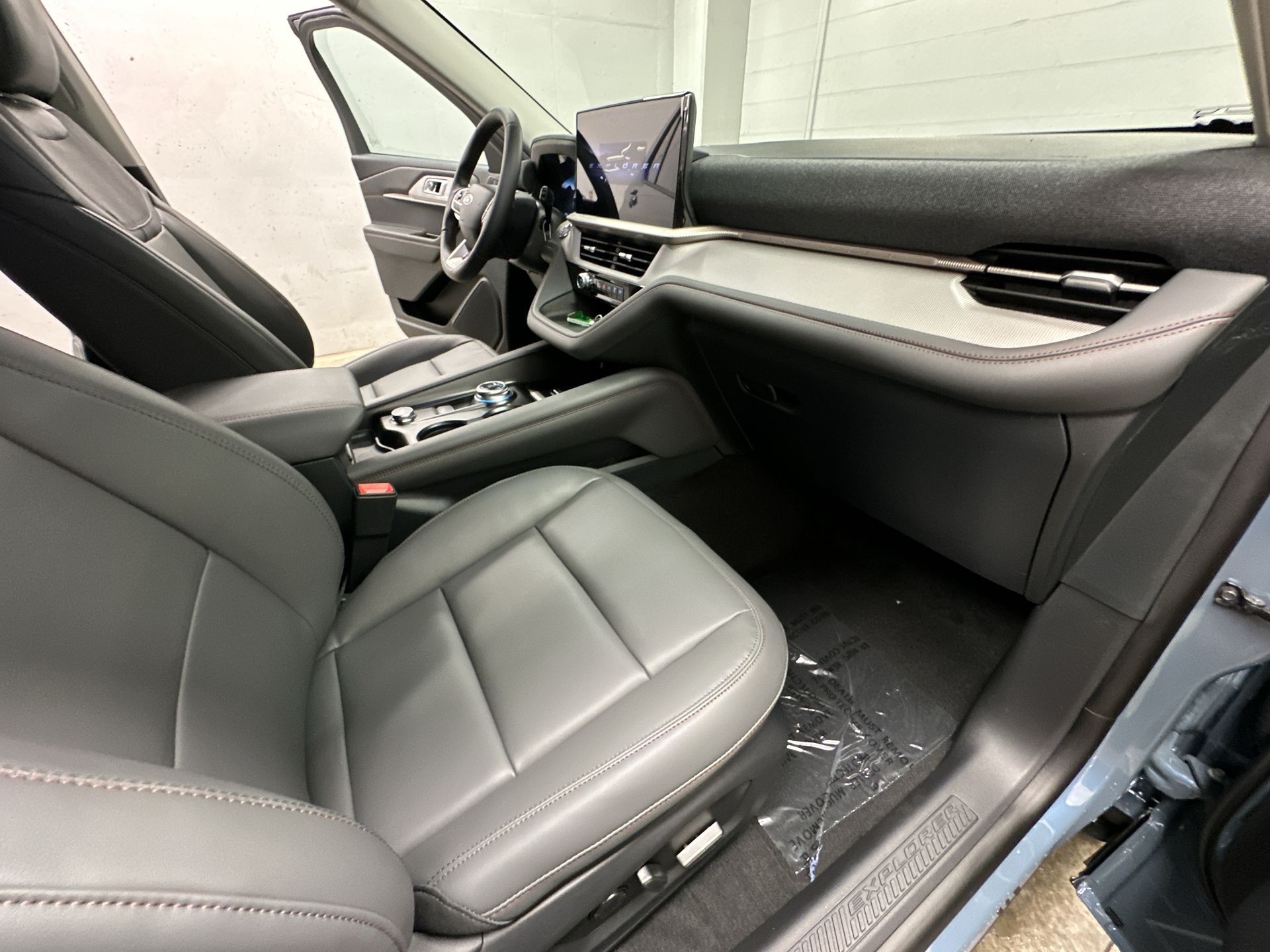 Thumbnail: 2025 Ford Explorer - 22