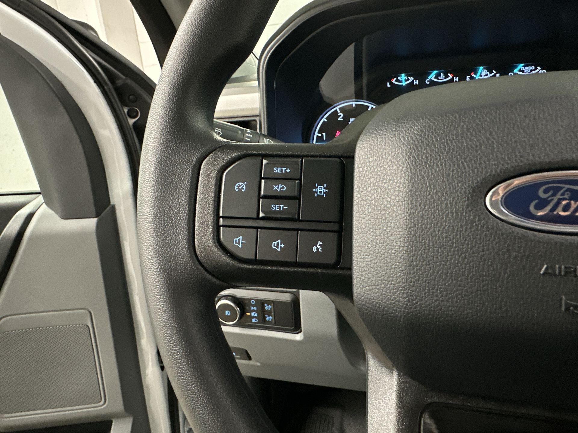 Thumbnail: 2026 Ford Econoline - 8