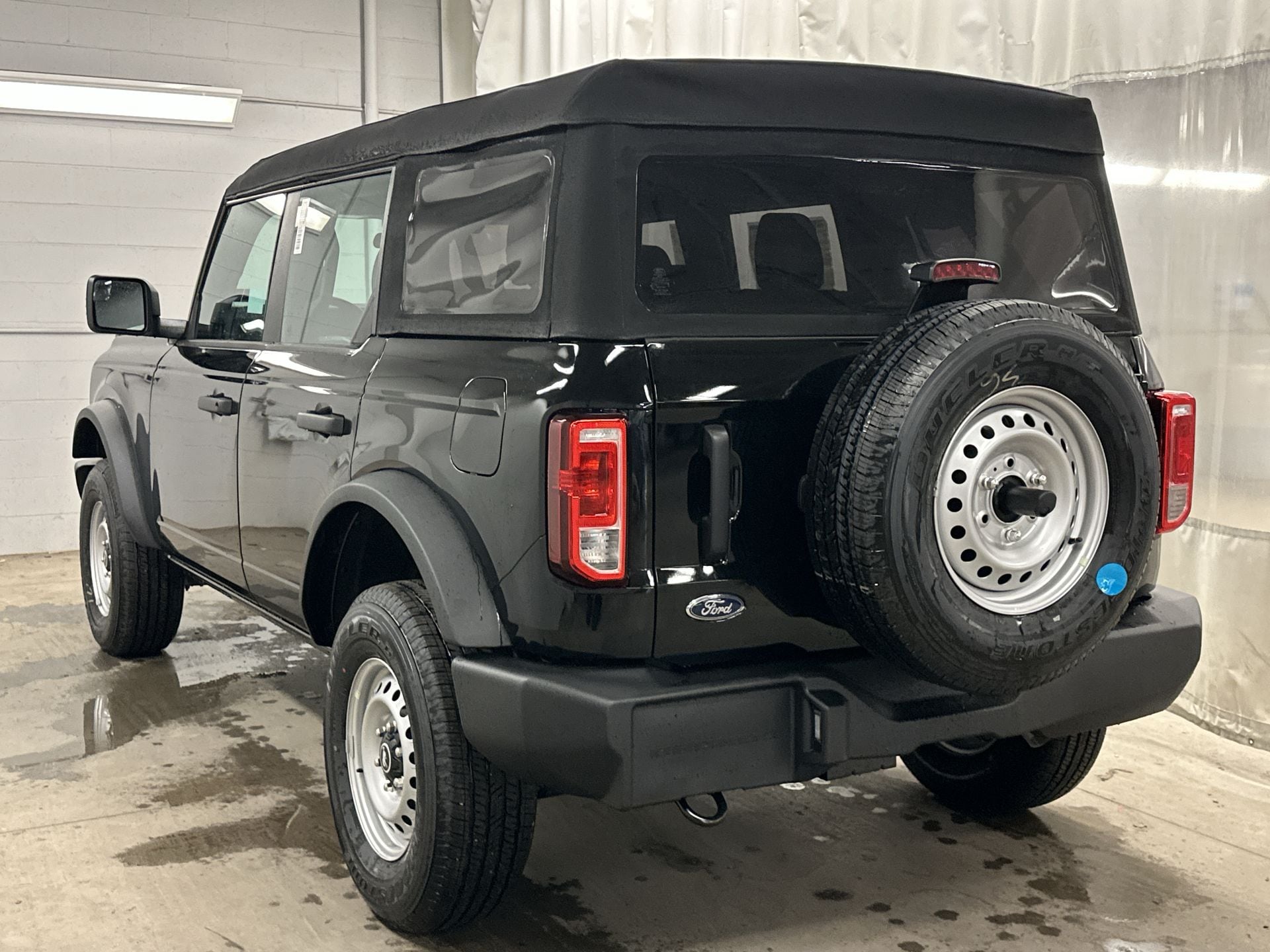 Thumbnail: 2025 Ford Bronco - 29