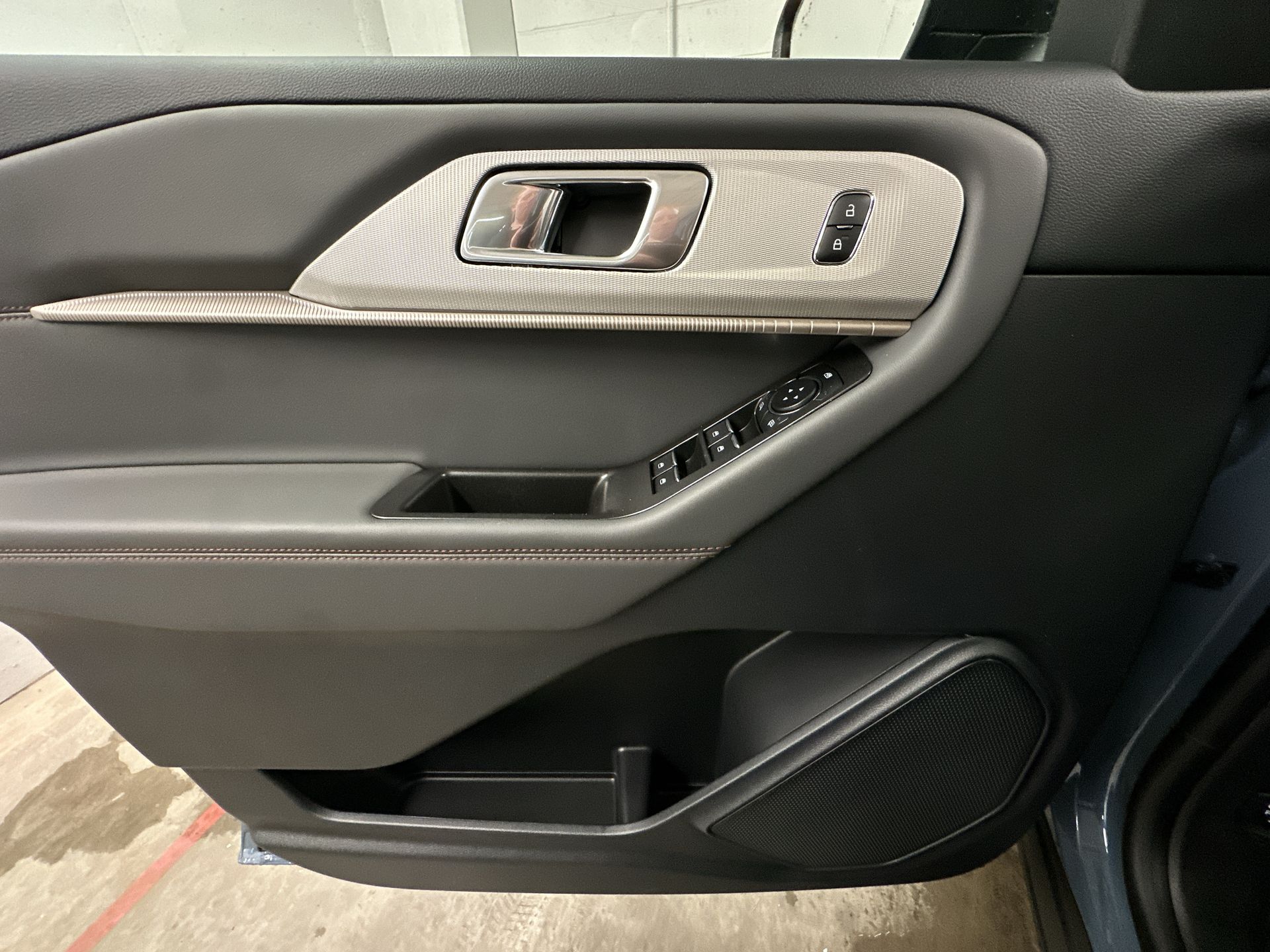 Thumbnail: 2026 Ford Explorer - 18