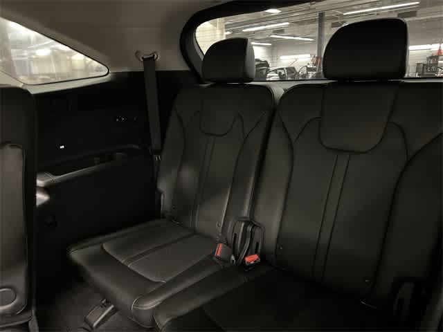 Thumbnail: 2022 Kia Sorento - 22