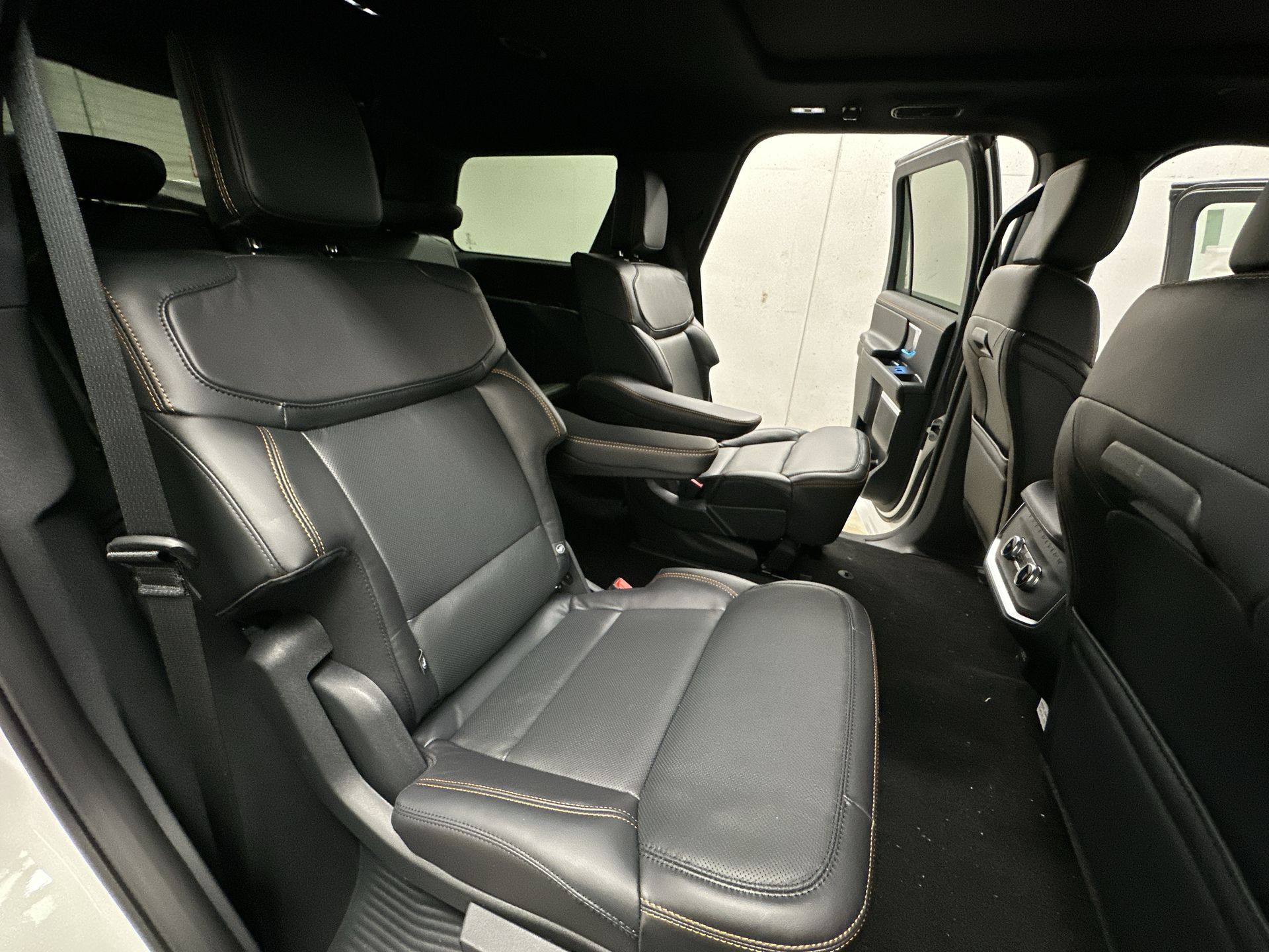 Thumbnail: 2025 Ford Expedition - 26