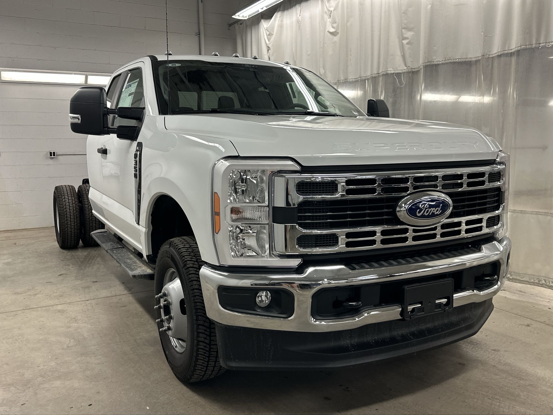 Thumbnail: 2025 Ford Econoline - 24