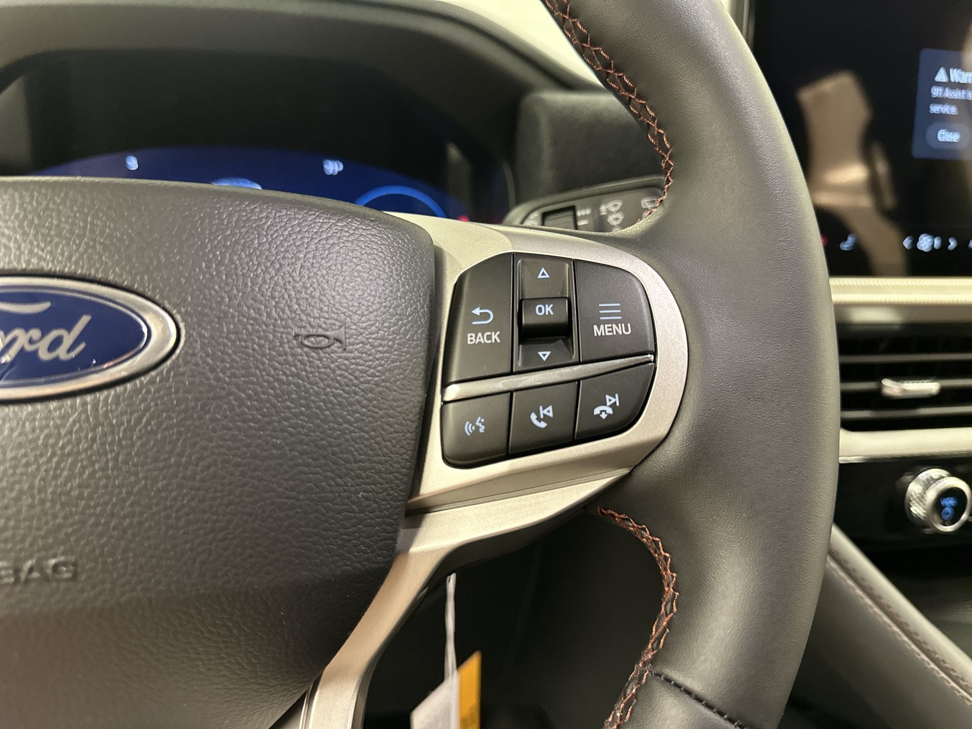 Thumbnail: 2026 Ford Explorer - 9