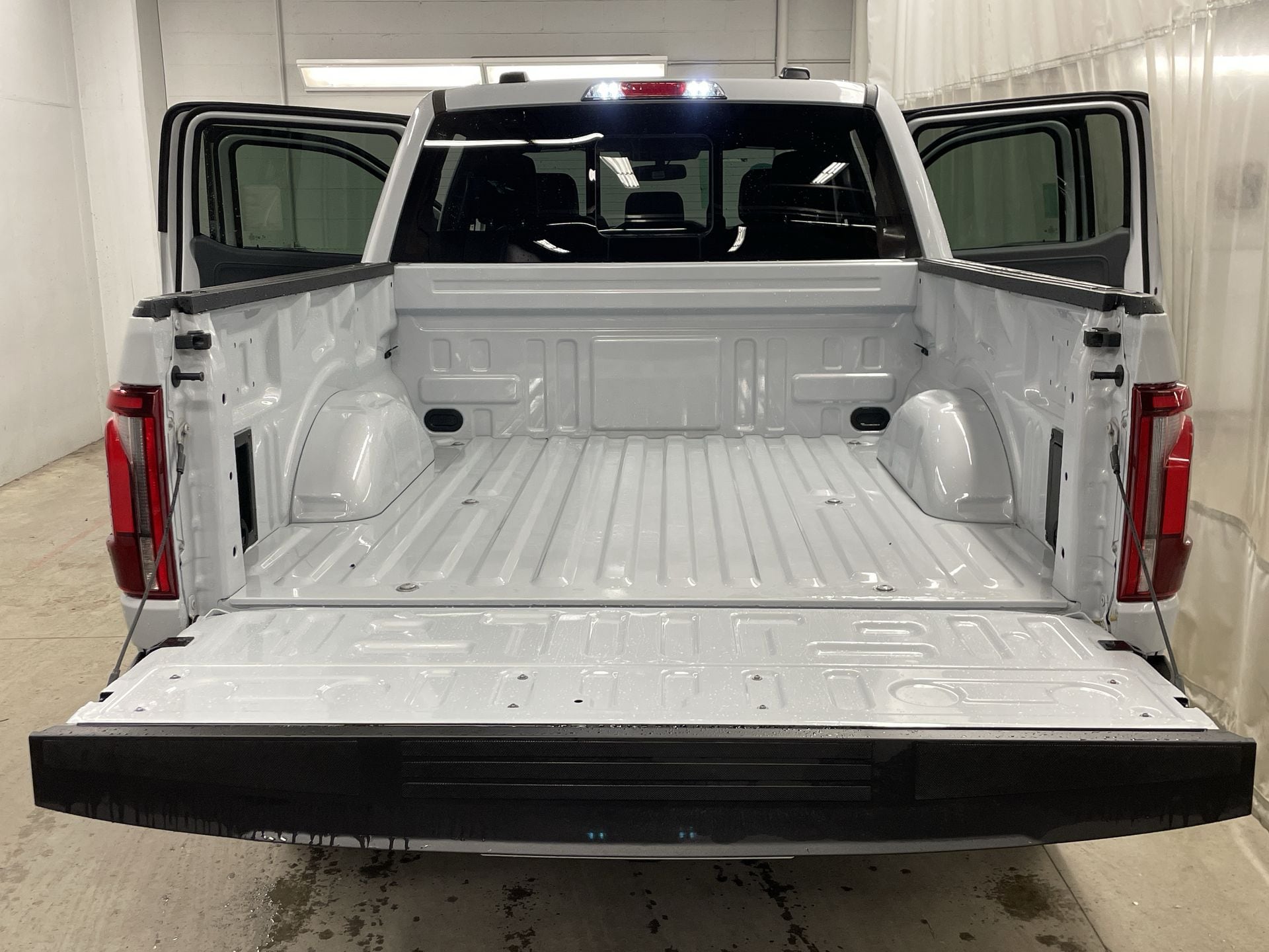 2025 Ford F-150 Lariat 25
