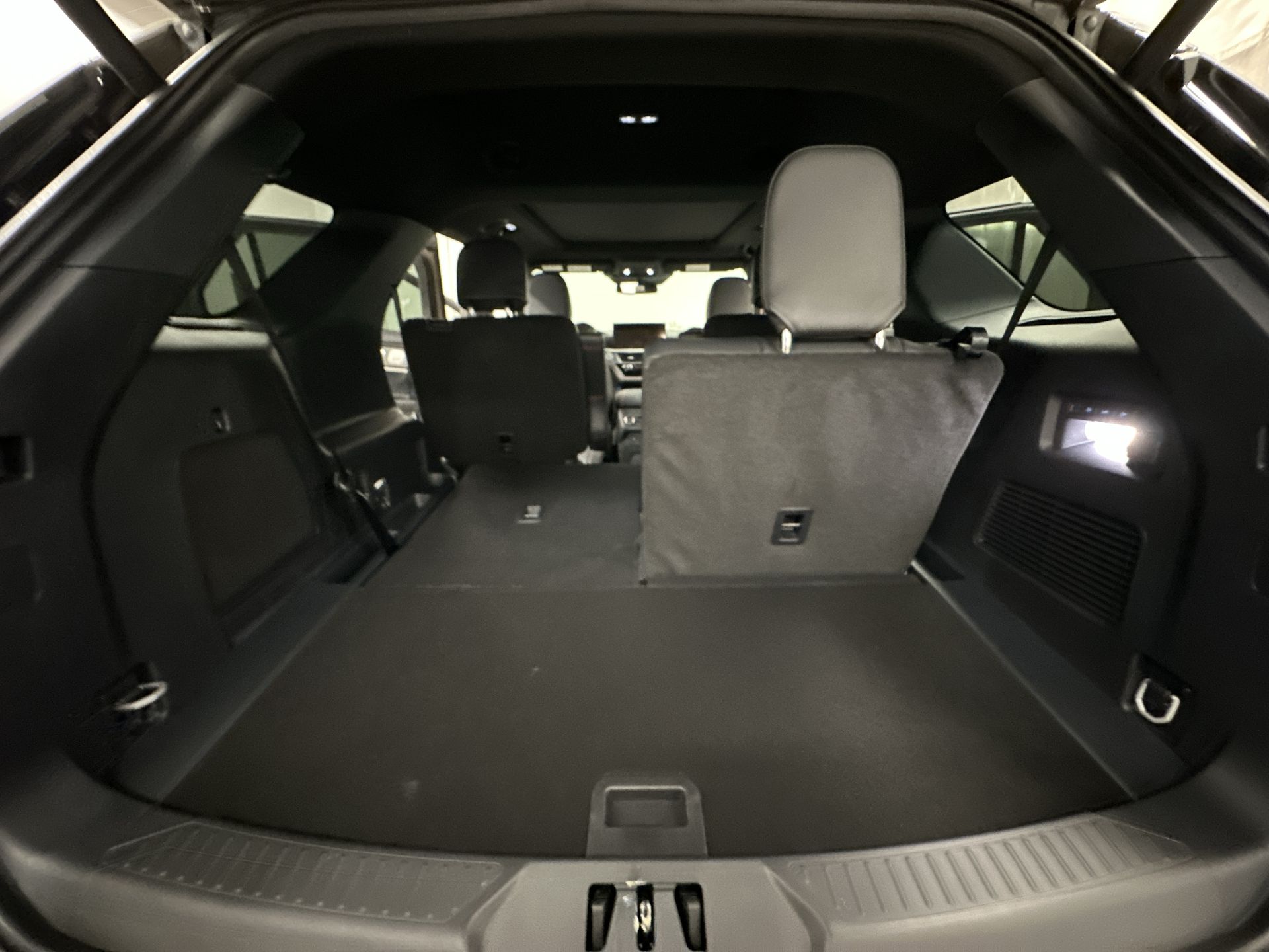 Thumbnail: 2026 Ford Explorer - 26