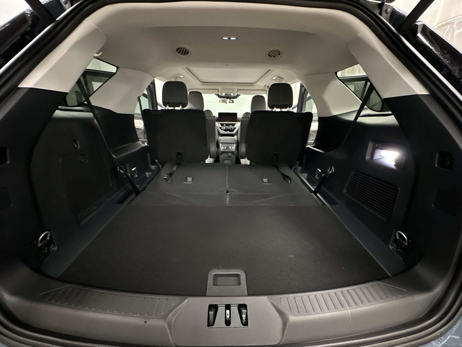 Thumbnail: 2026 Ford Explorer - 27