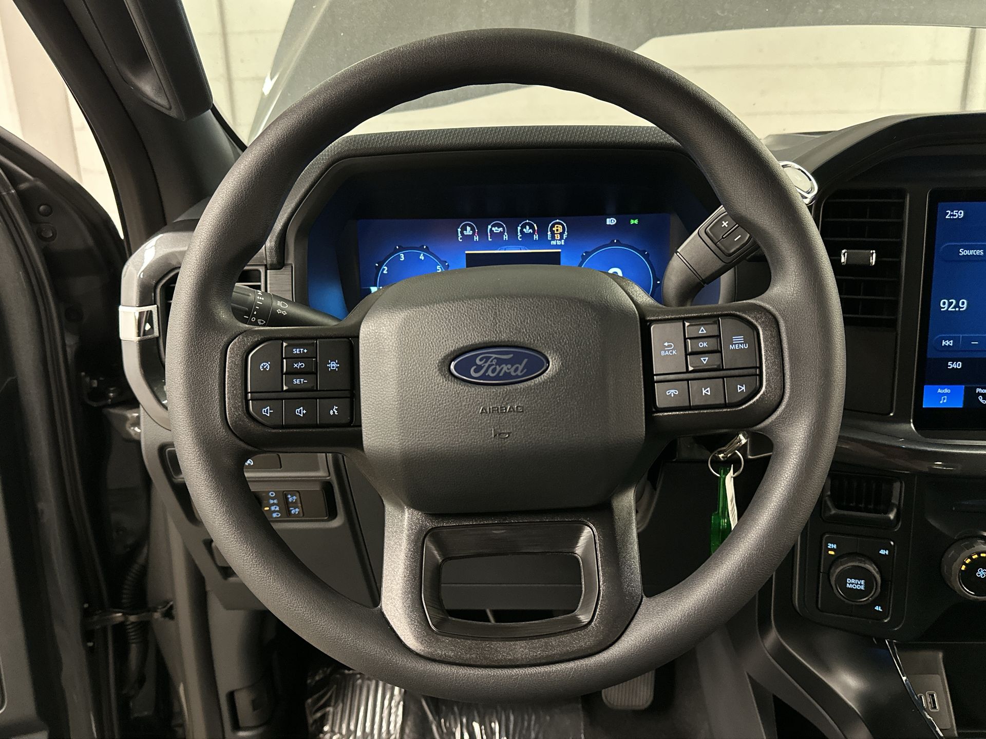 2025 Ford F-150 STX - Photo 15