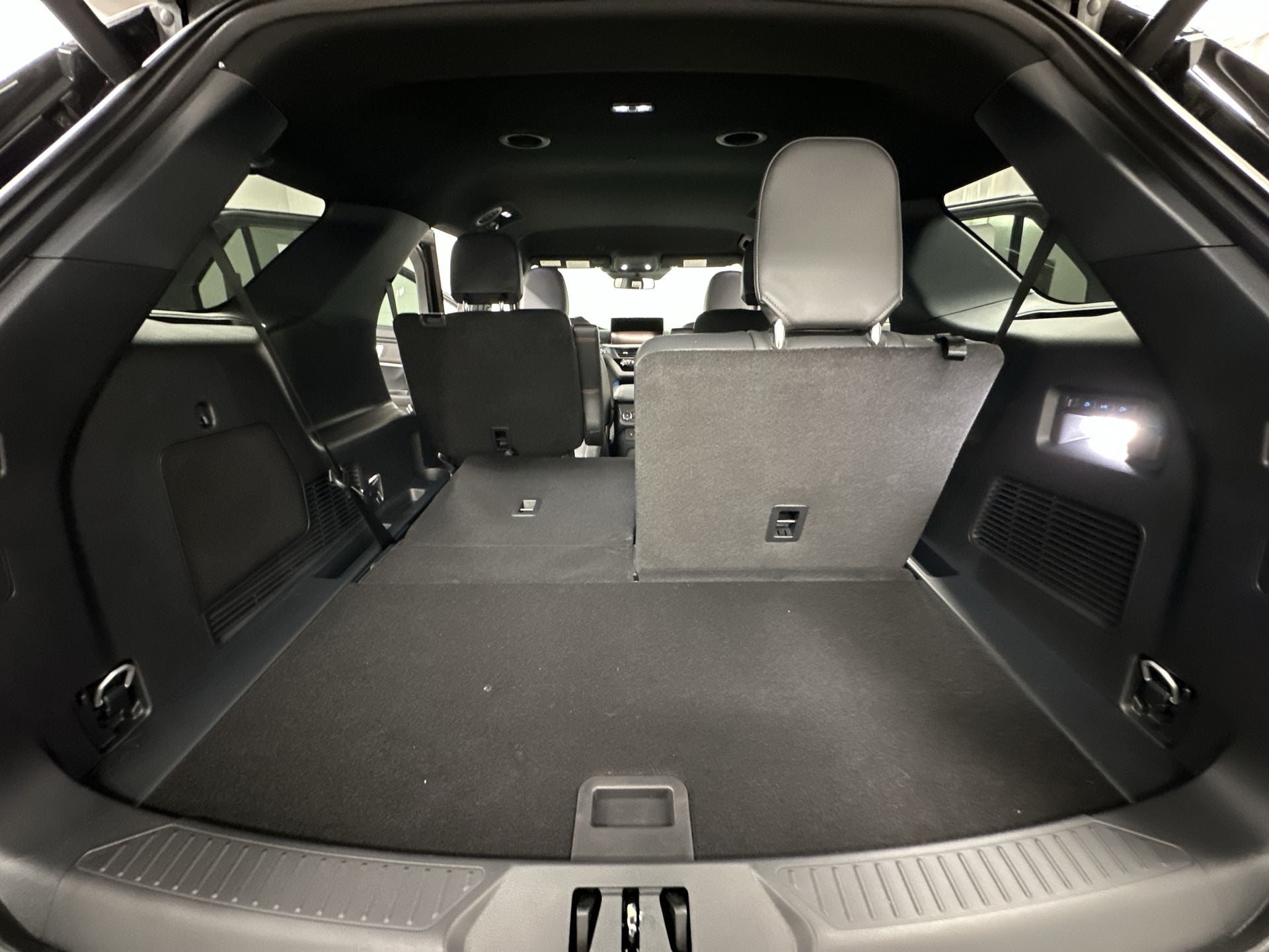 Thumbnail: 2026 Ford Explorer - 25